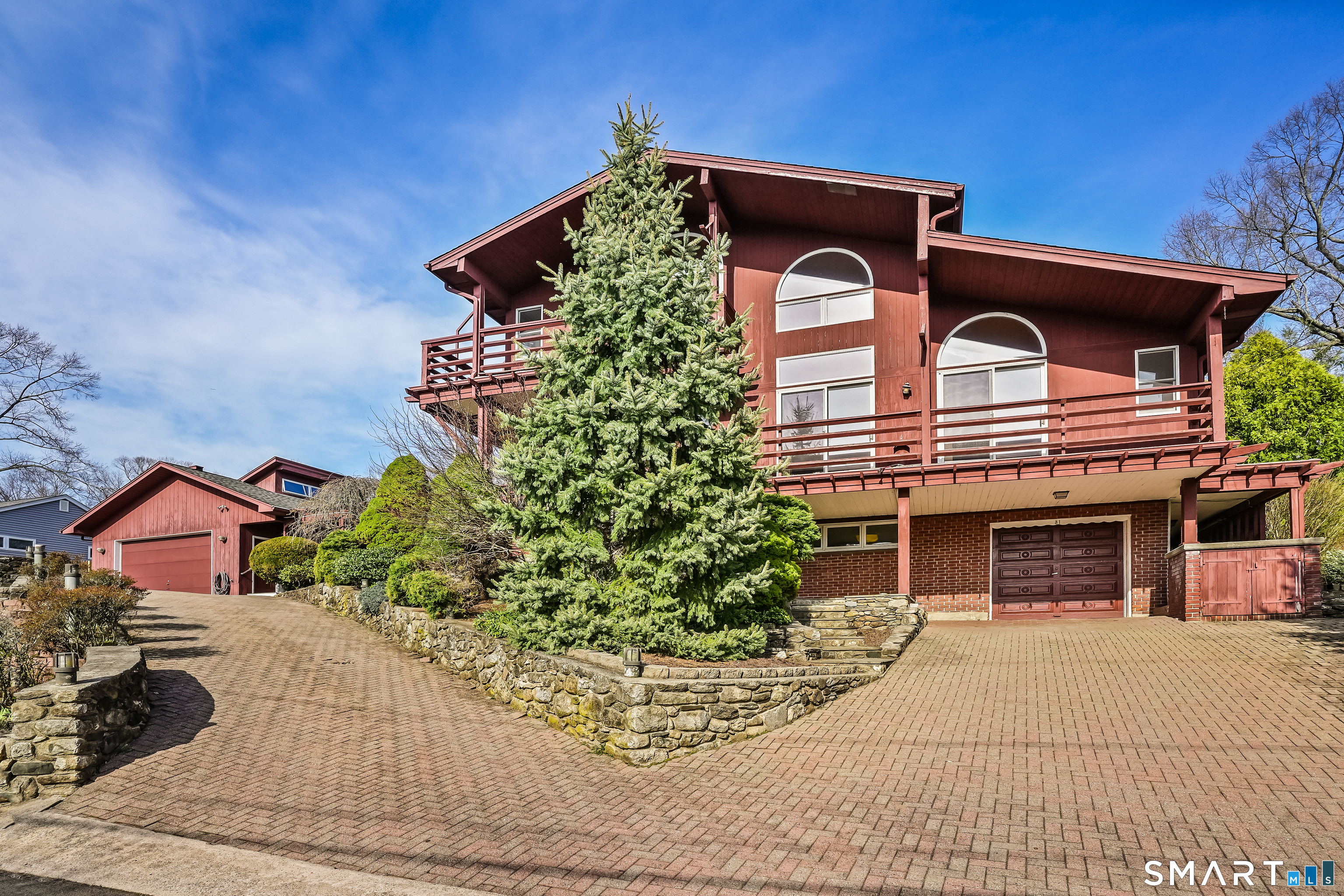 31 Mountain View Drive, Brookfield, CT 06804 | For Sale at $925,000