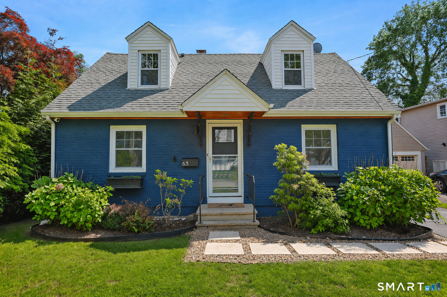 63 Henry Street, Fairfield, CT 06824 | For Sale at $999,000