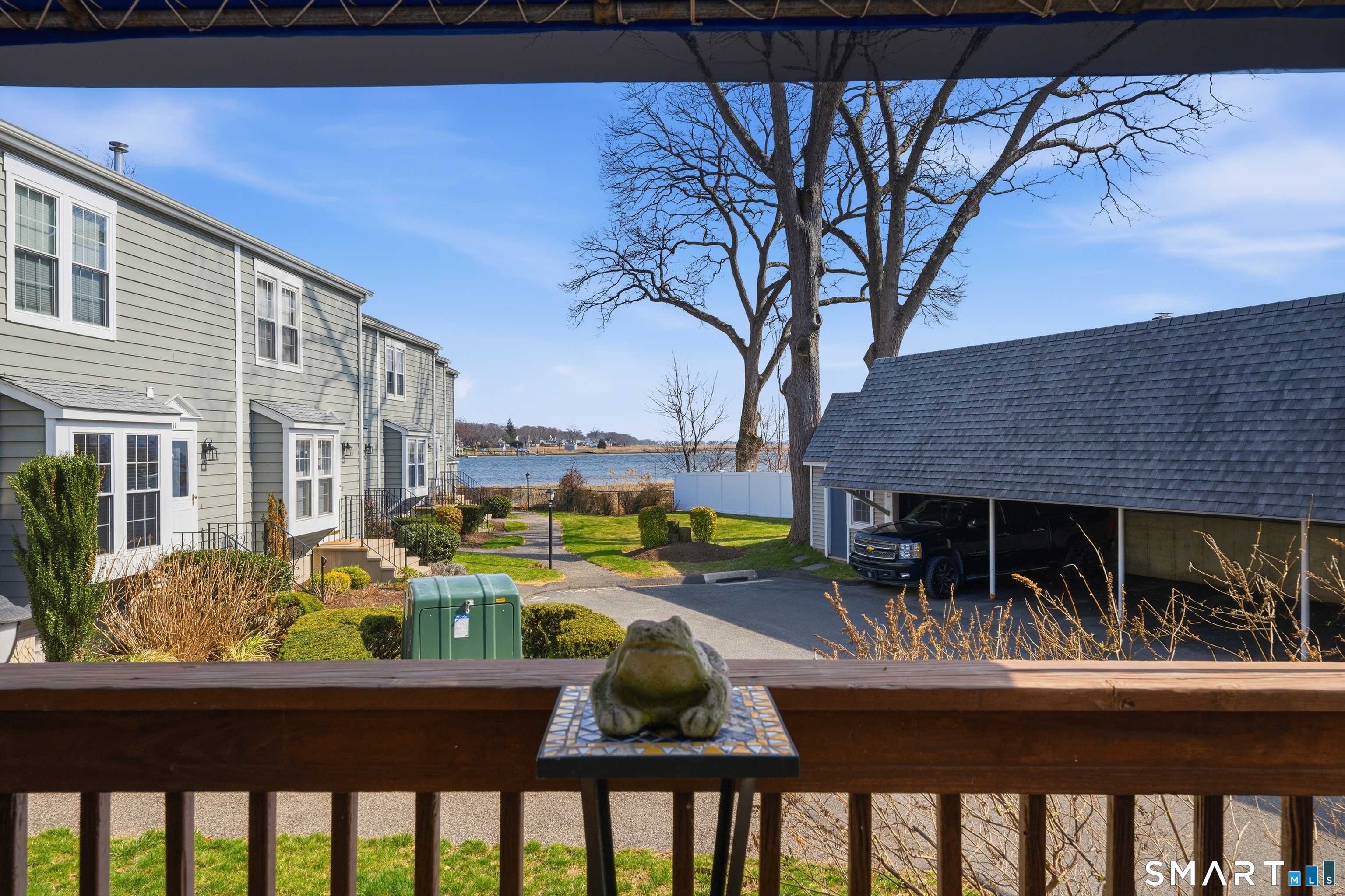 106 Ferry Court, 106, Stratford, CT 06614 | For Sale at $344,900