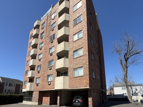  condo home for sale located at 1611 Washington Boulevard, 402, Stamford, CT 06902