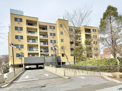  condo home for sale located at 970 Hope Street, 5e, Stamford, CT 06907