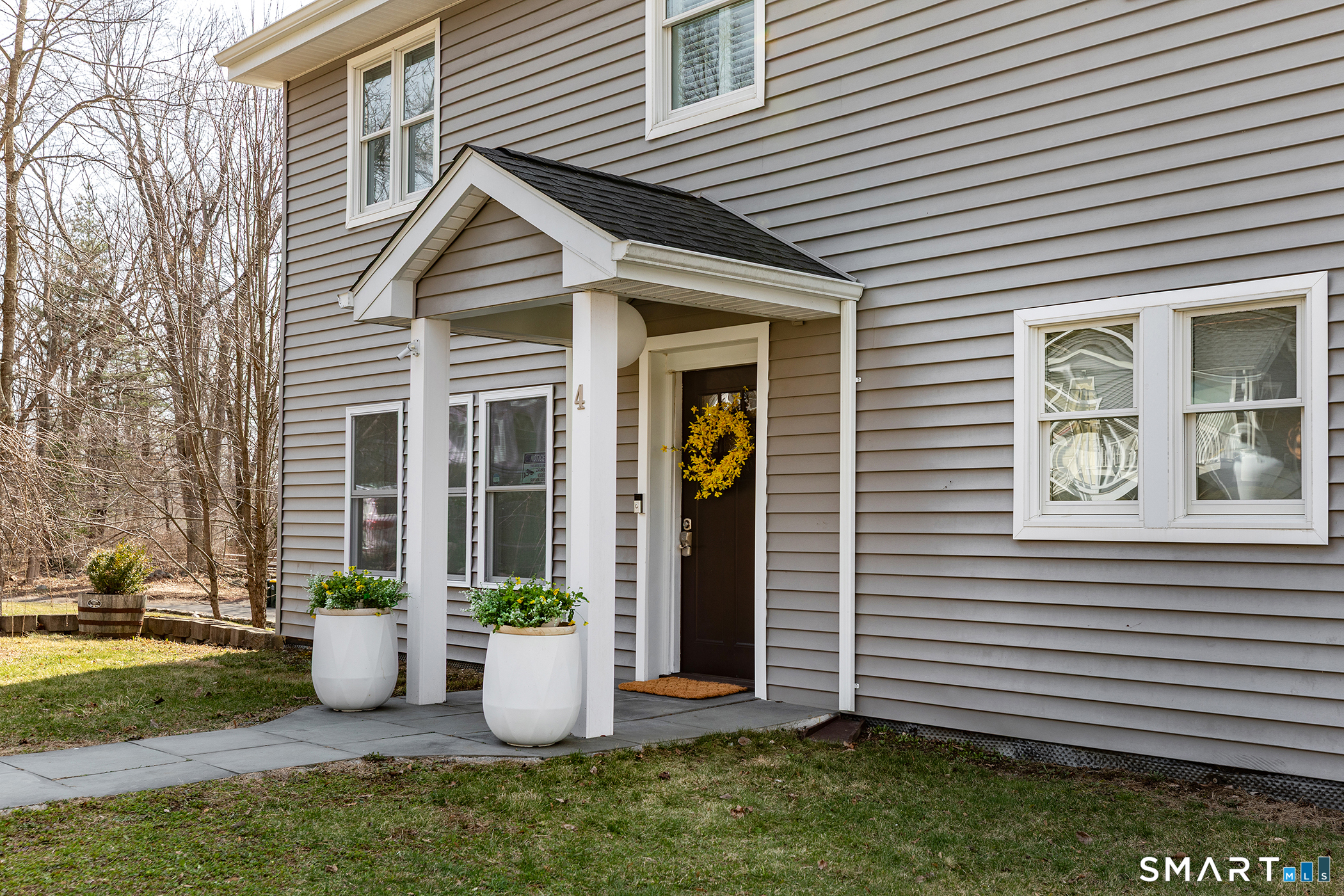 4 Darien Road, New Fairfield, CT 06812 | For Sale at $599,000