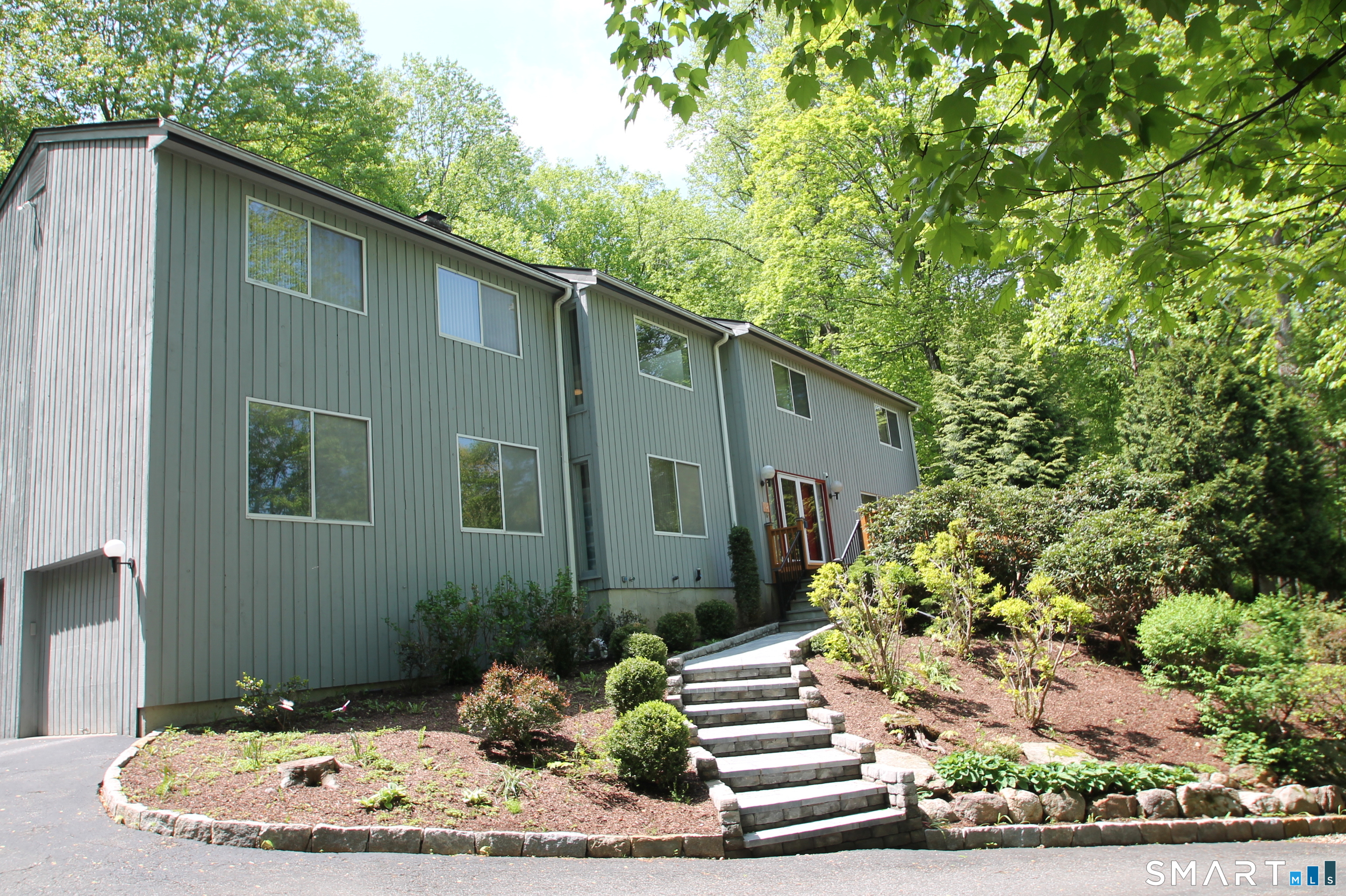 78 Sturbridge Road, Easton, CT 06612 | For Sale at $949,900