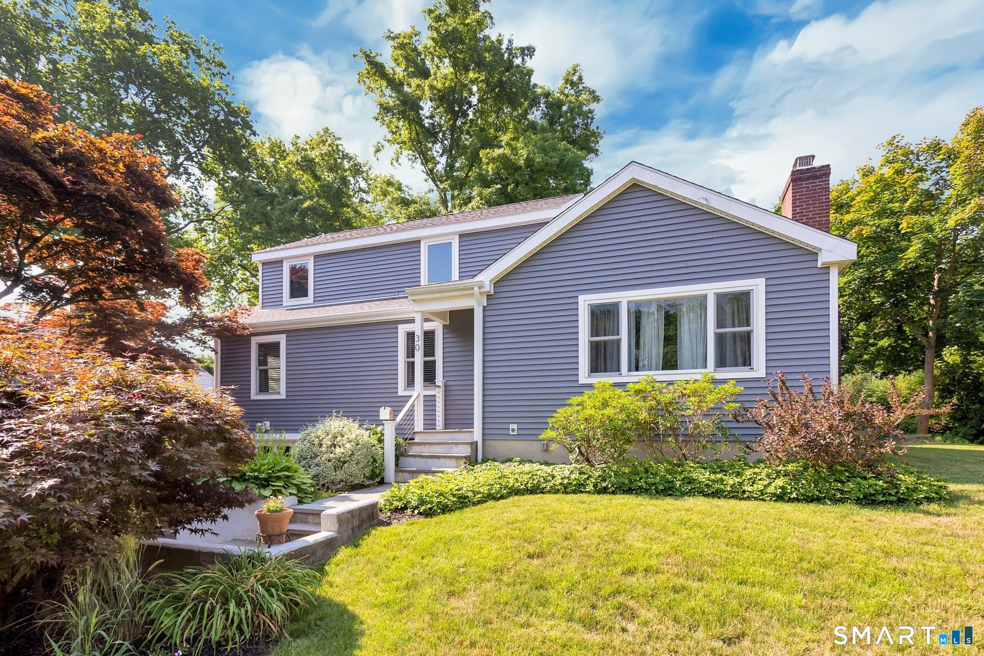30 Dee Lane, Stamford, CT 06902 | For Sale at $975,000