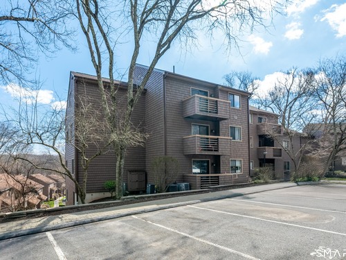  condo home for sale located at 166 Old Brookfield Road, 21a2, Danbury, CT 06811