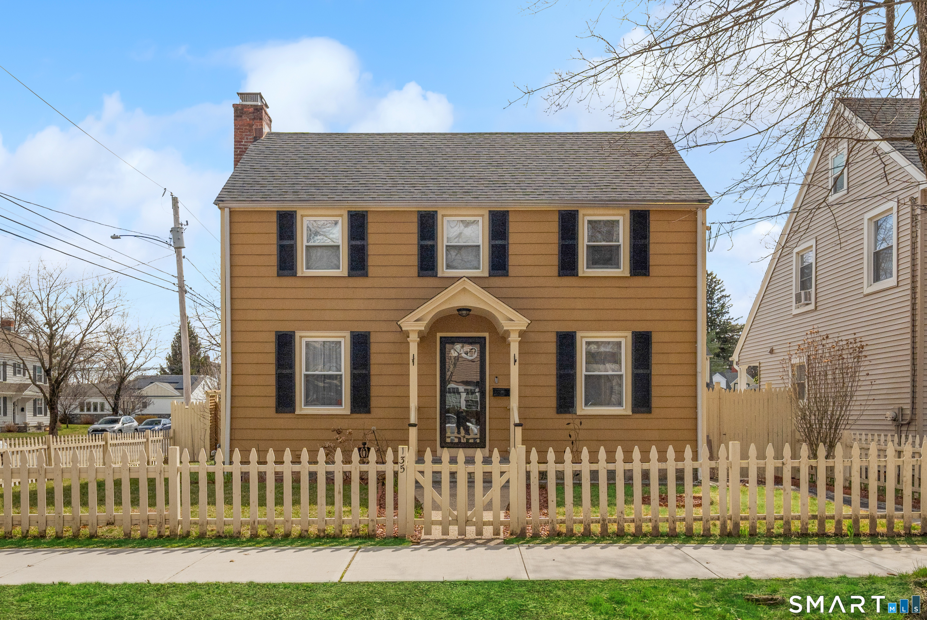 135 Laurel Place, Bridgeport, CT 06604 | For Sale at $474,900