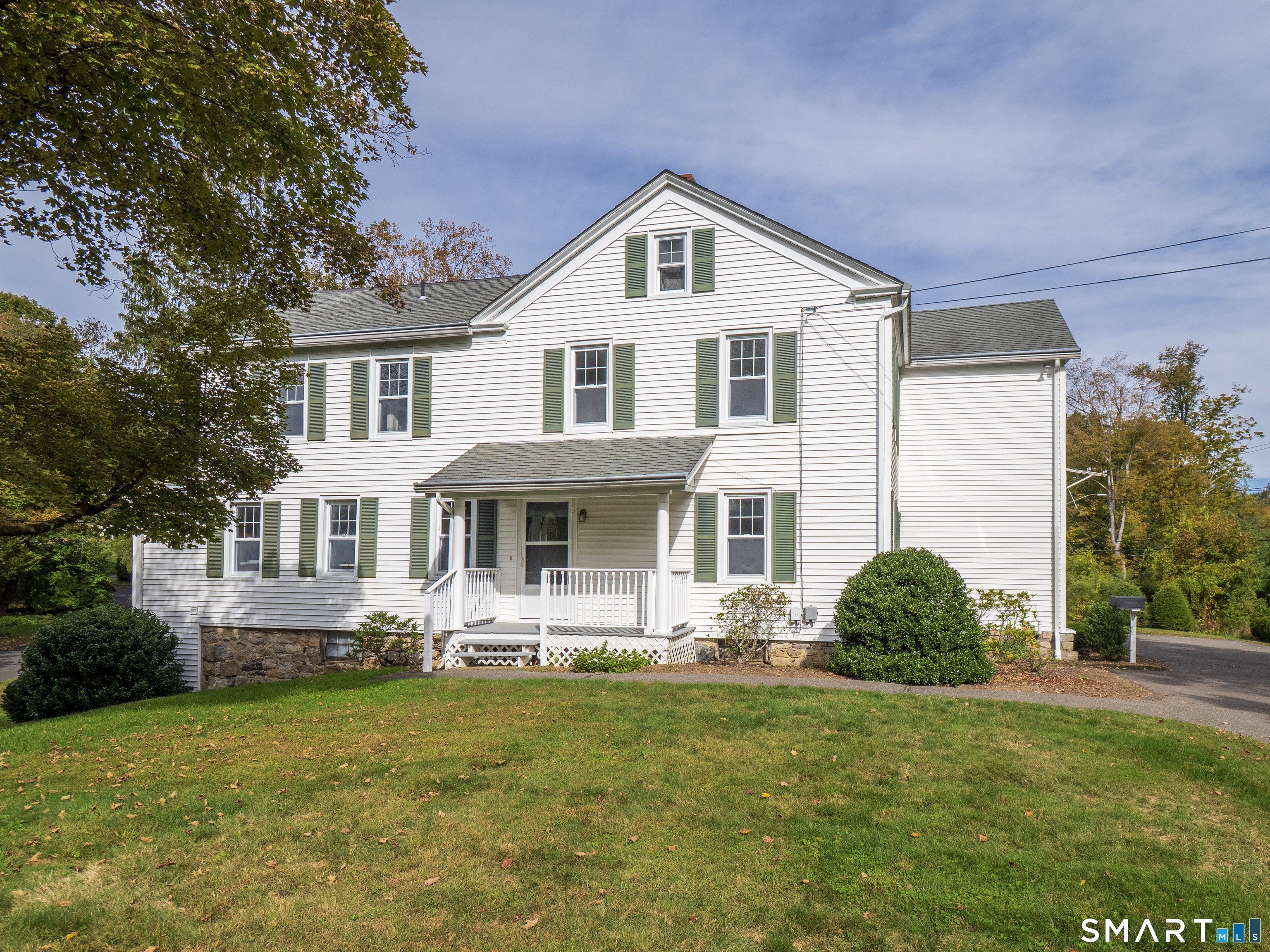 35 Ramapoo Road, Ridgefield, CT 06877 | For Sale at $959,000