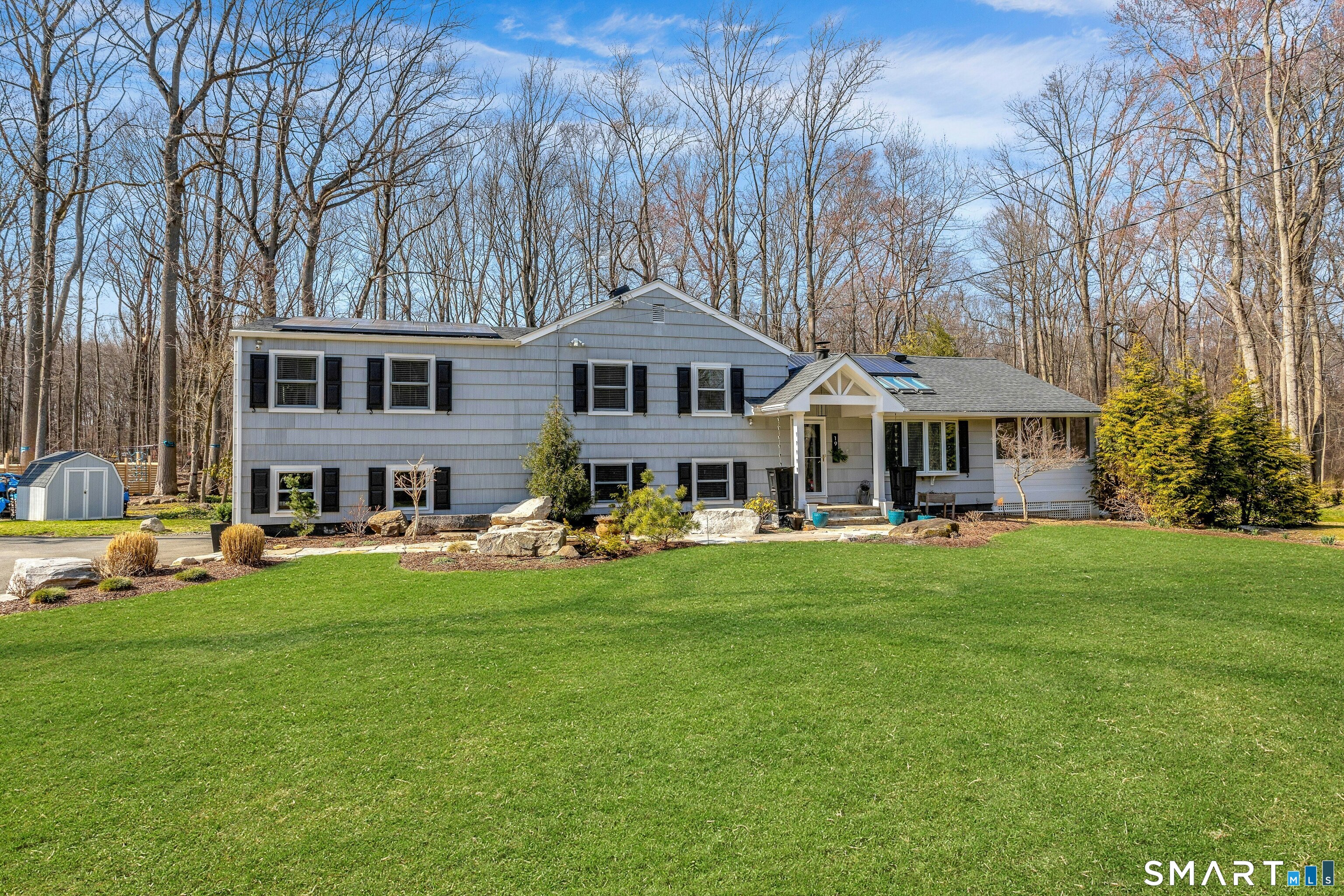 19 Half Mile Common, Westport, CT 06880 | For Sale at $1,299,000