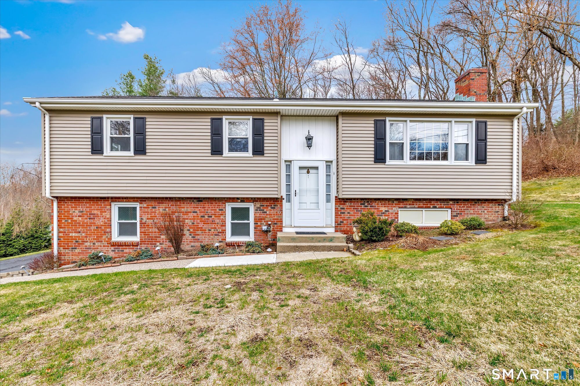 15 Dexter Drive, Shelton, CT 06484 | For Sale at $485,000