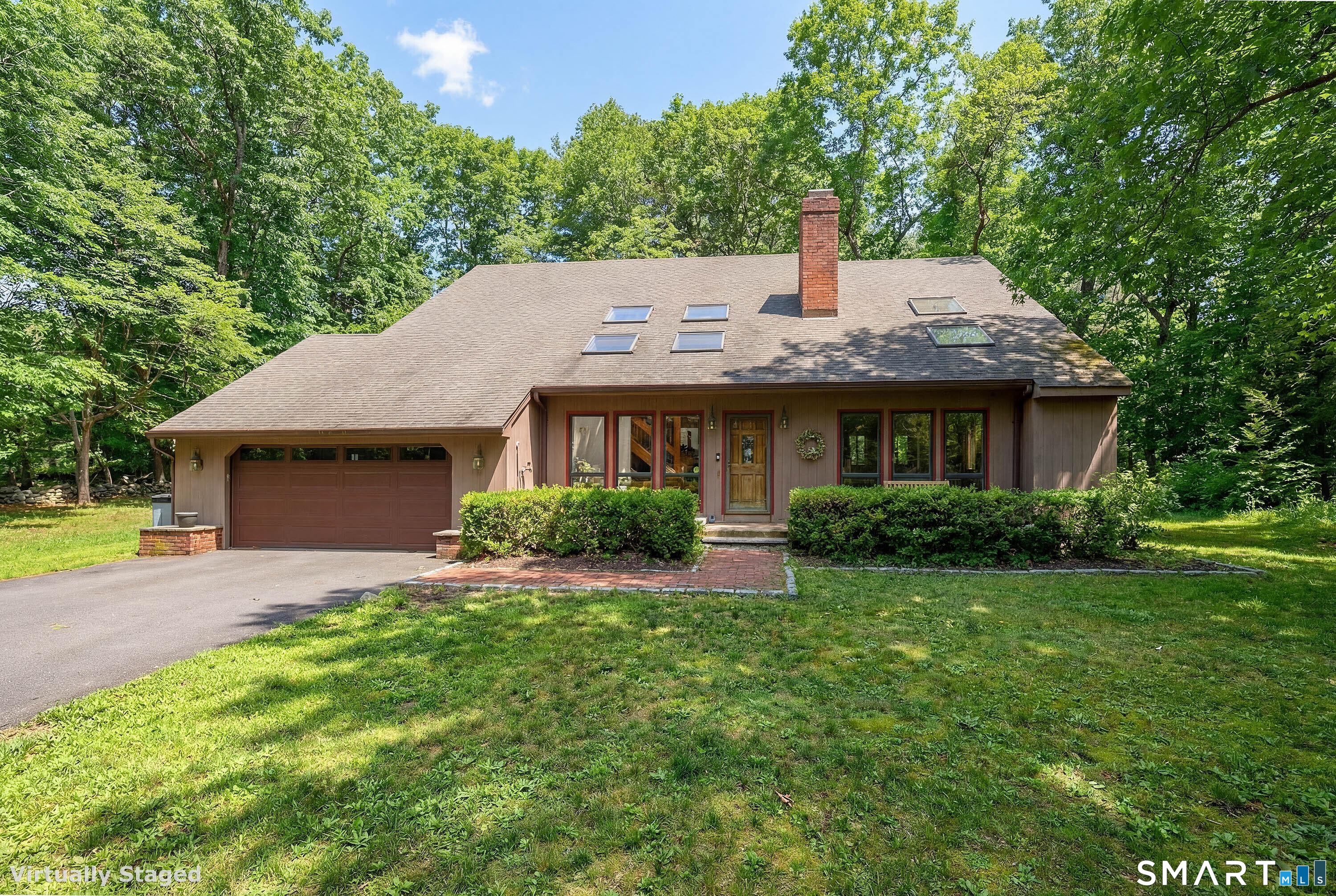 345 Florida Hill Road, Ridgefield, CT 06877 | For Sale at $985,000