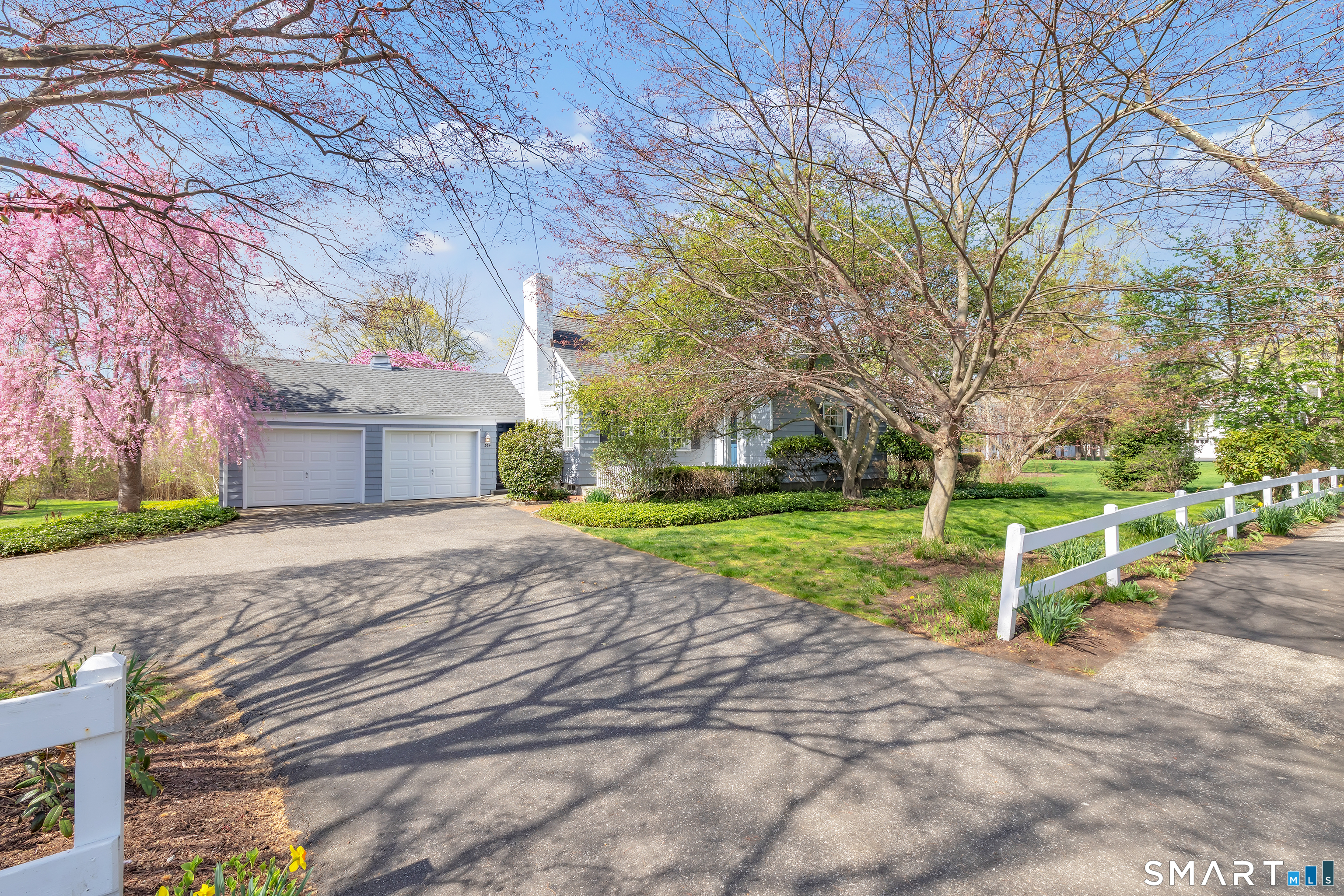 364 Beach Road, Fairfield, CT 06824 | For Sale at $1,695,000