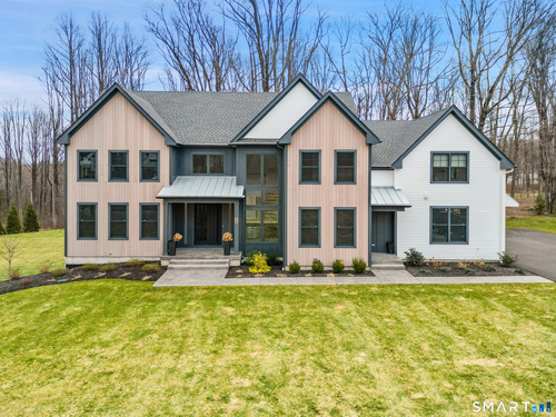  single family home for sale located at 8 Holly Lane, Newtown, CT 06482