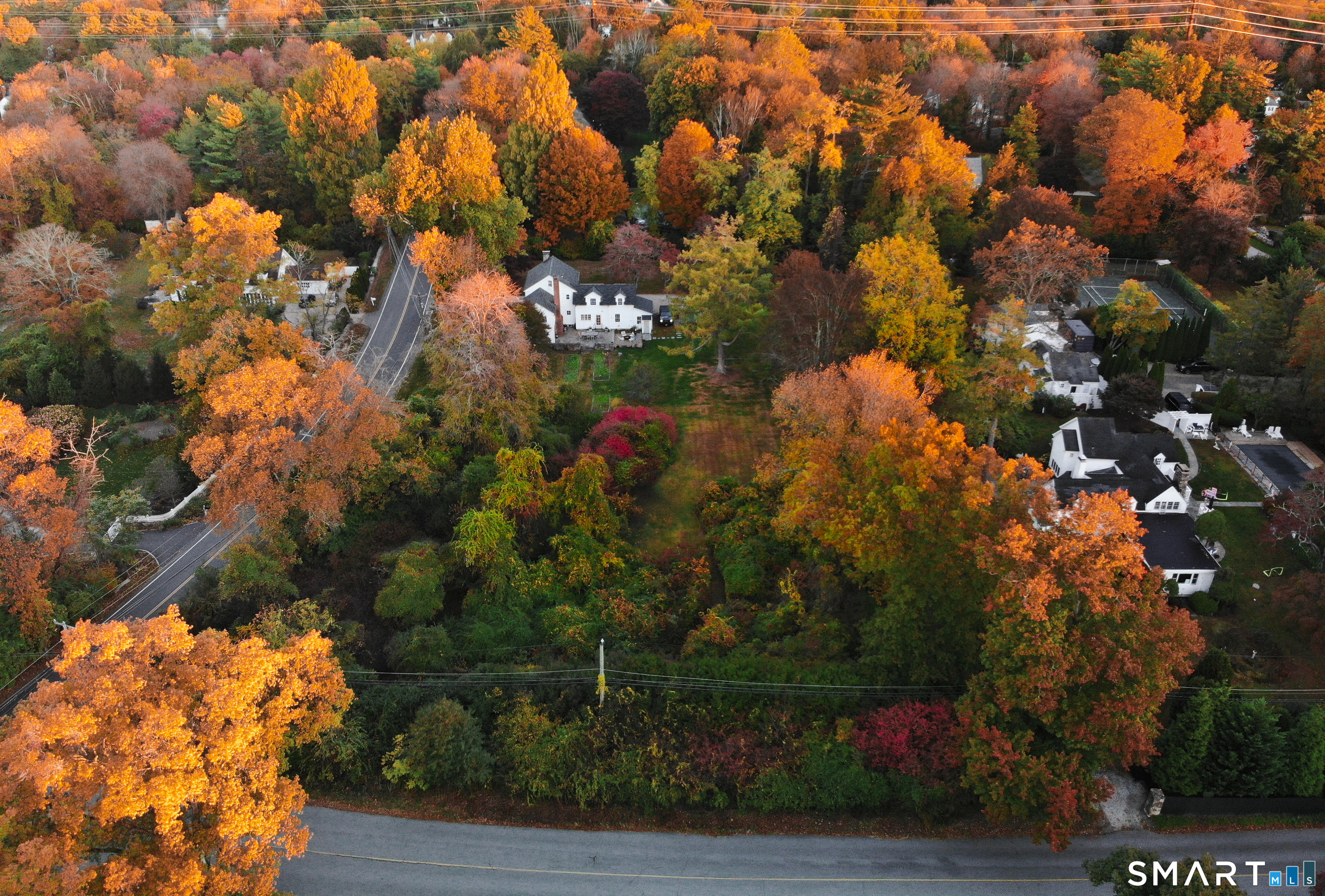 120 Chestnut Hill Road, Wilton, CT 06897 | For Sale at $1,099,000