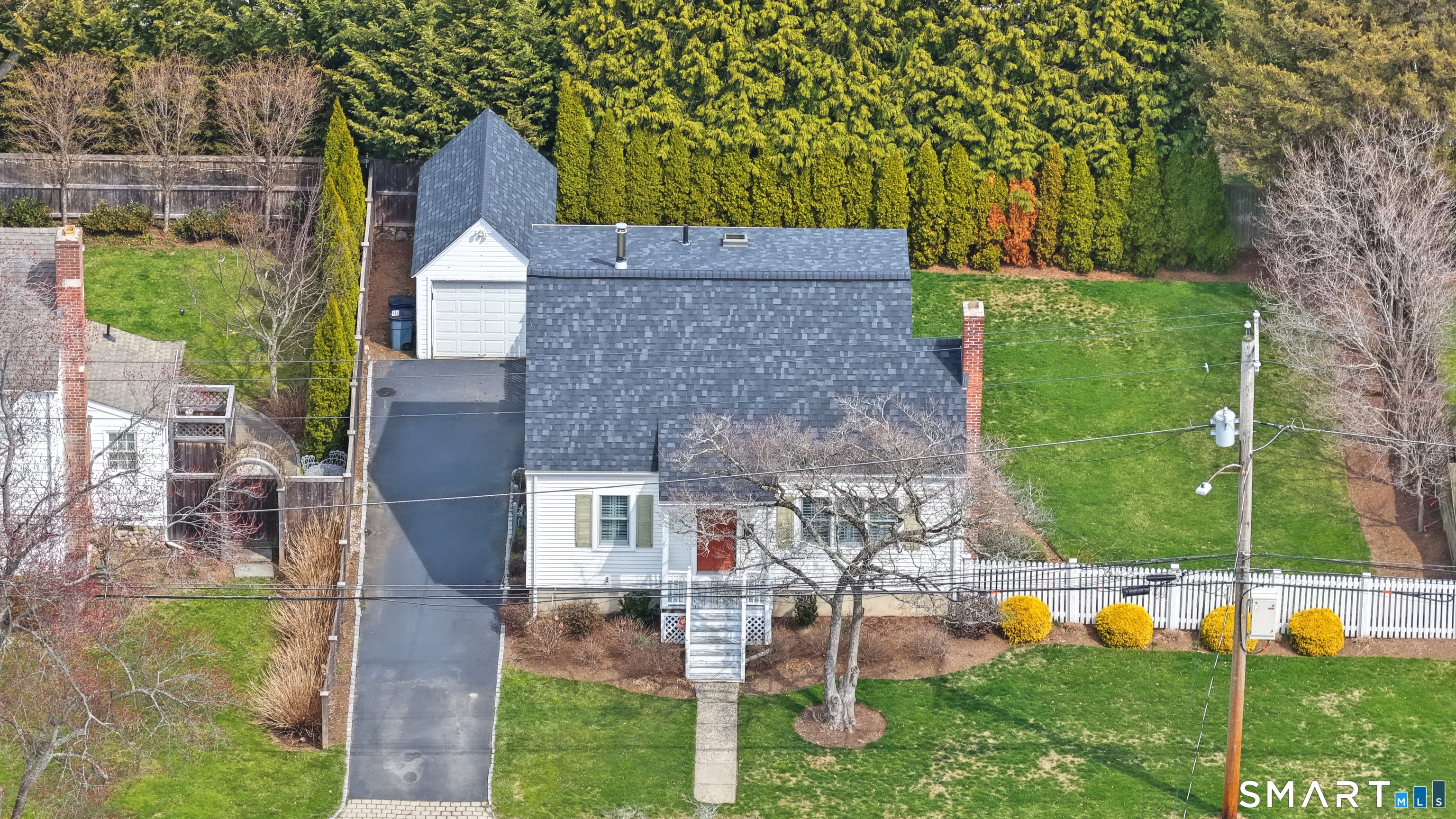 87 James Street, Fairfield, CT 06824 | For Sale at $1,099,000