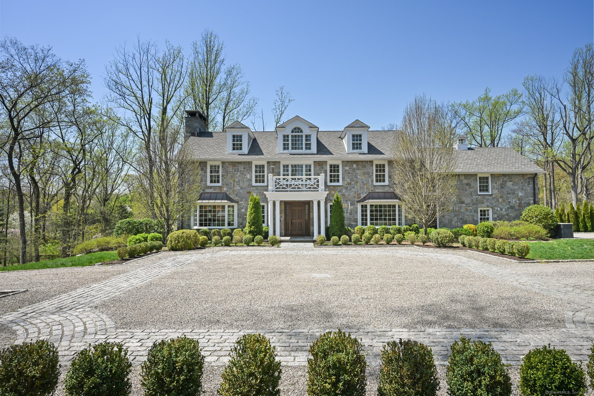 33 Cliffdale Road, Greenwich, CT 06831 | For Sale at $4,500,000