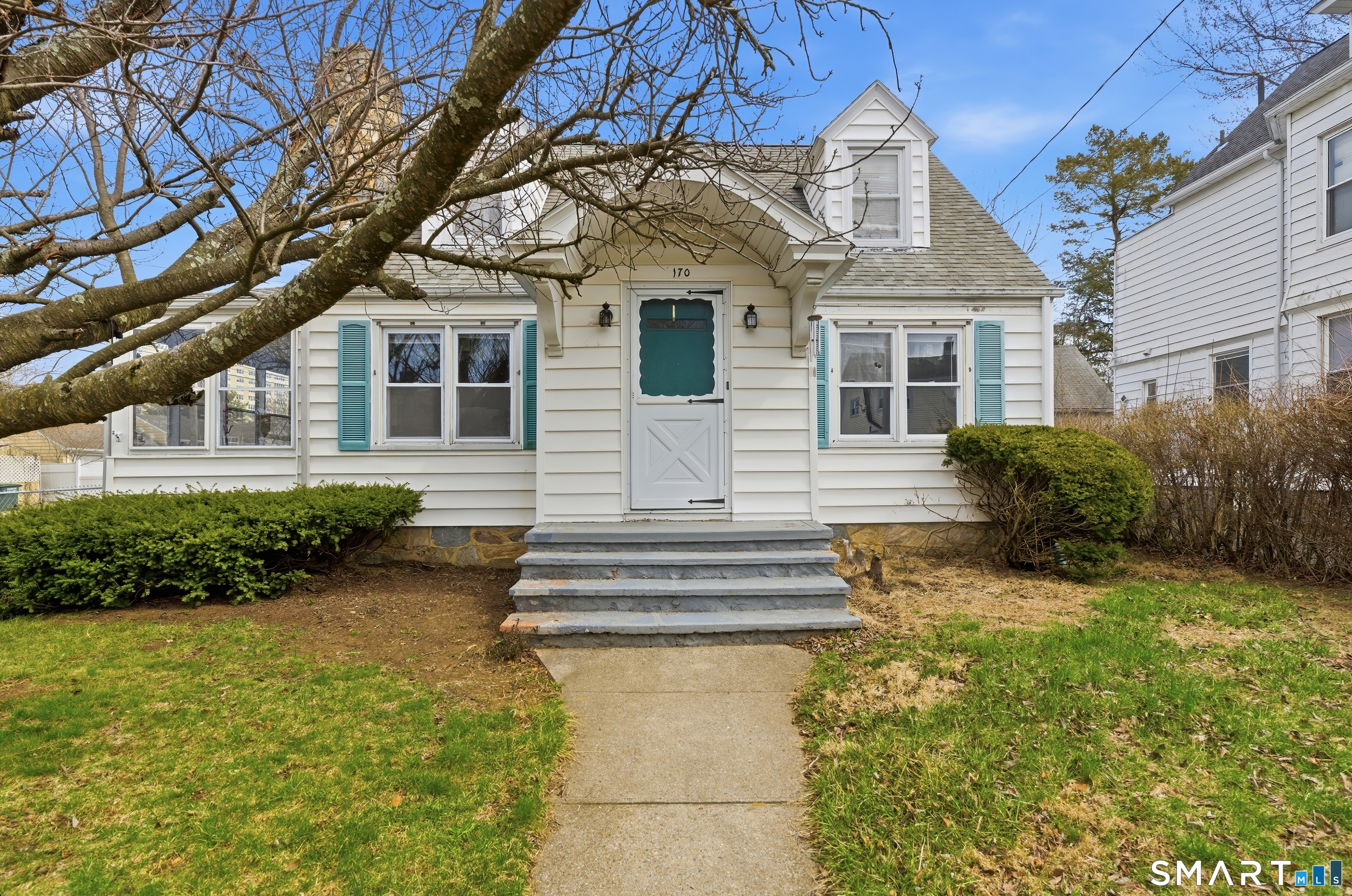 170 Hillside Avenue, Bridgeport, CT 06604 | For Sale at $411,000