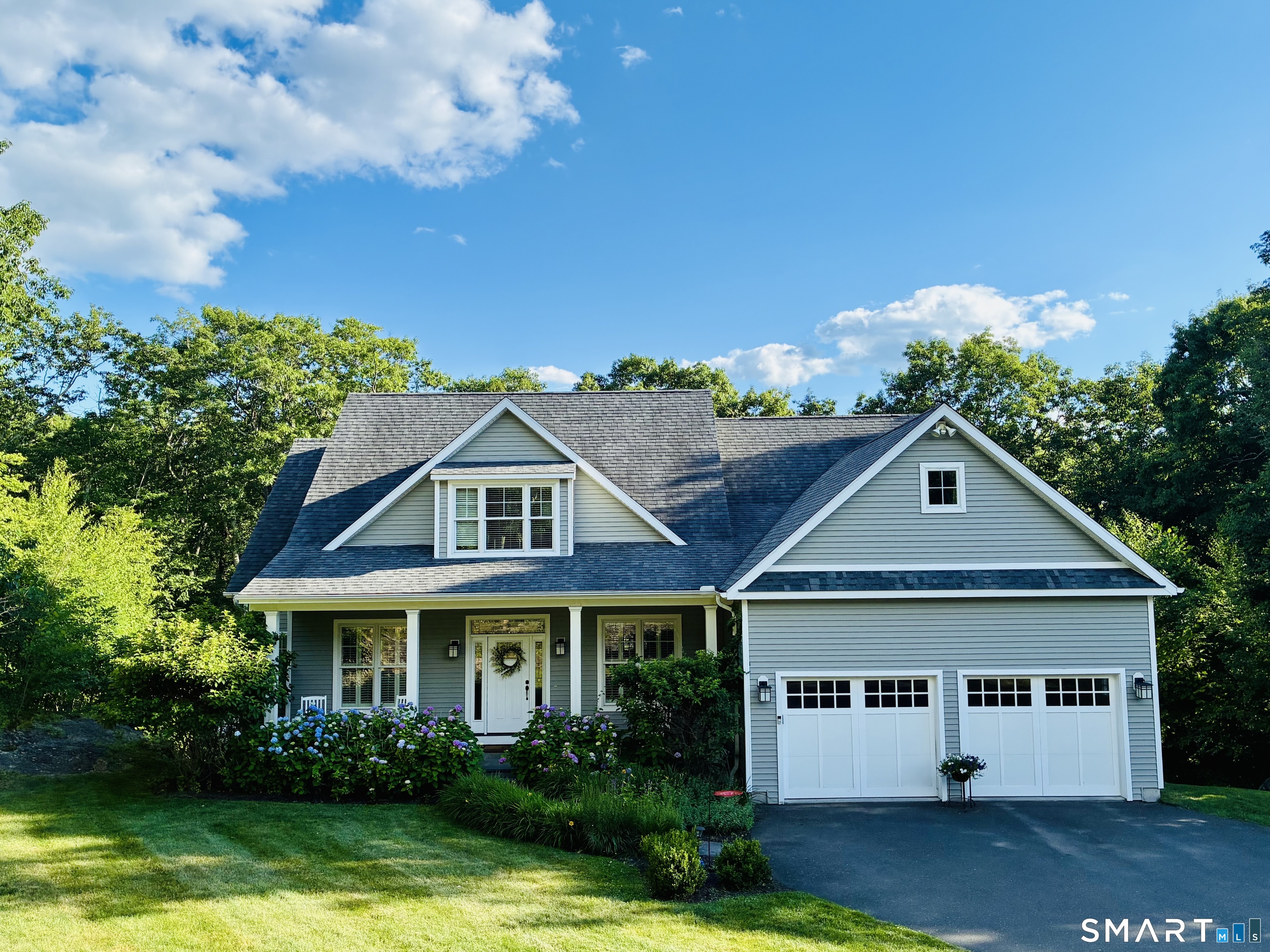 4 Red Fox Court, New Fairfield, CT 06812 | For Sale at $1,099,000