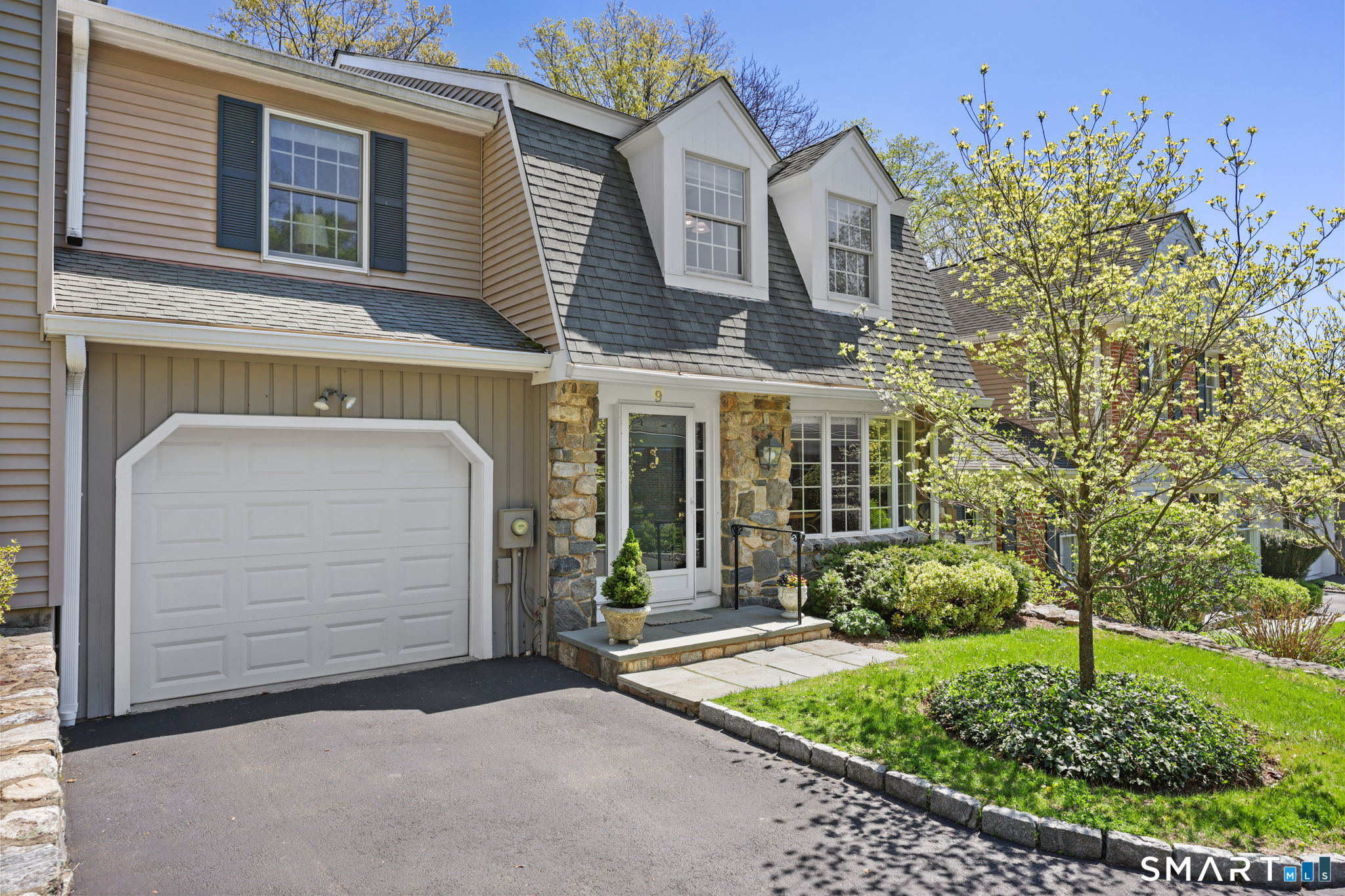 58 Lakeview Avenue, 9, New Canaan, CT 06840 | For Sale at $1,425,000