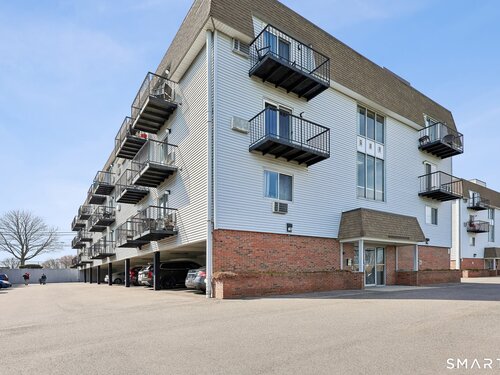  condo home for sale located at 155 Short Beach Road, 102, Stratford, CT 06615