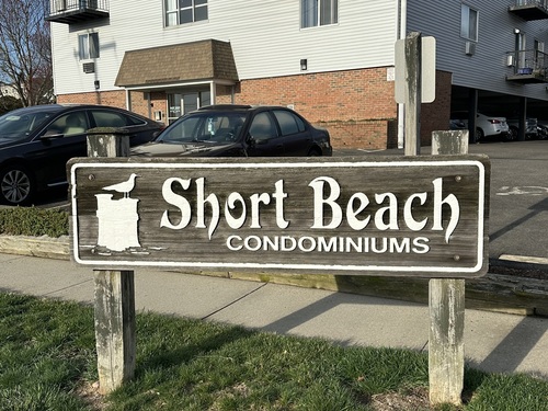  condo home for sale located at 155 Short Beach Road, 102, Stratford, CT 06615