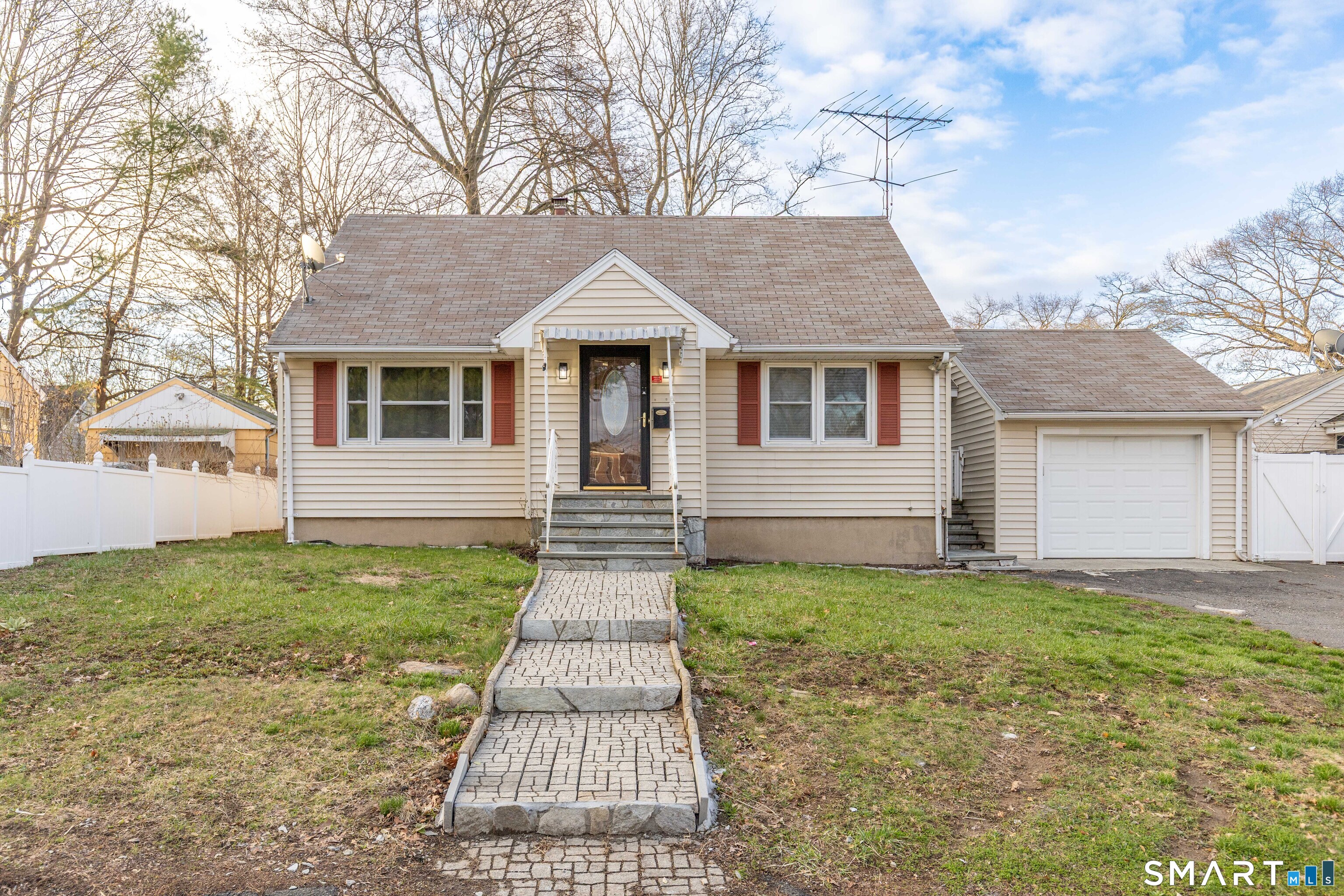 415 Jewett Avenue, Bridgeport, CT 06066 | For Sale at $499,000