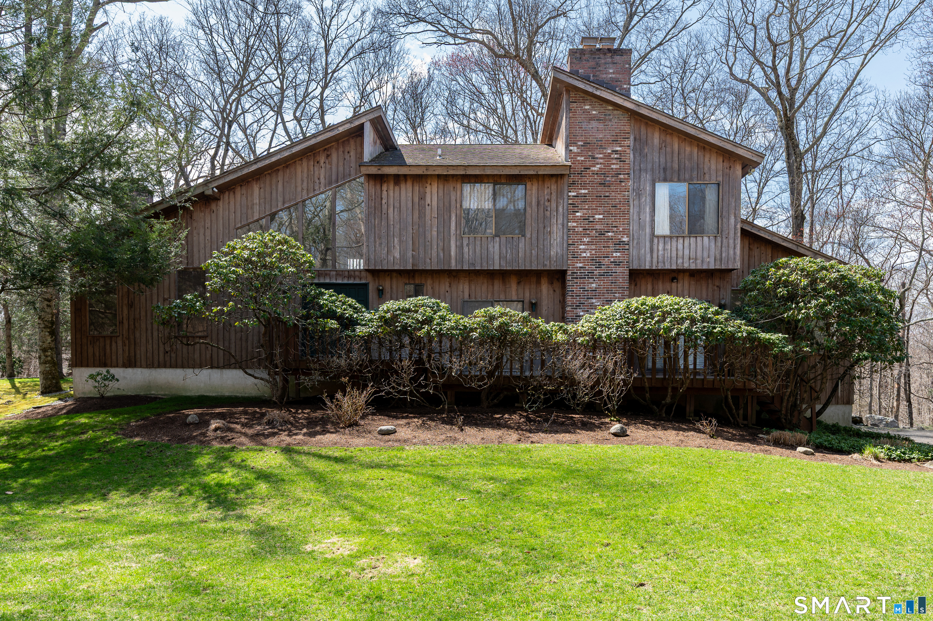 171 Highline Trail, Stamford, CT 06902 | For Sale at $1,095,000