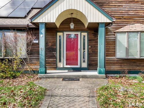 Waterfront single family home for sale located at 11 Circle Drive, Stratford, CT 06614