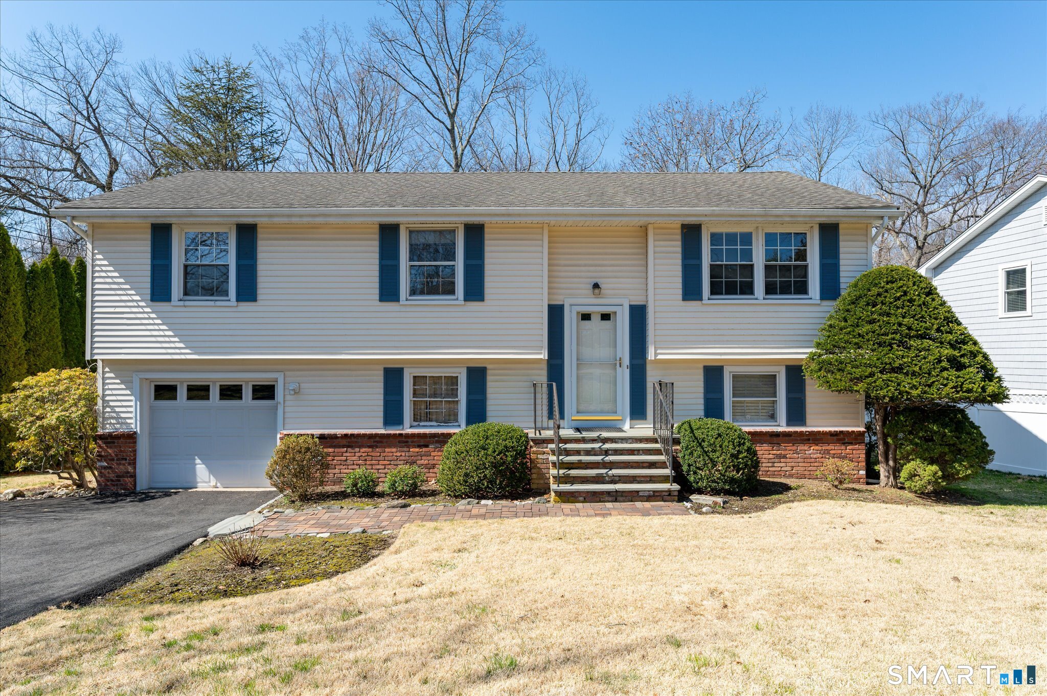 37 Elaine Drive, Stamford, CT 06902 | For Sale at $769,000