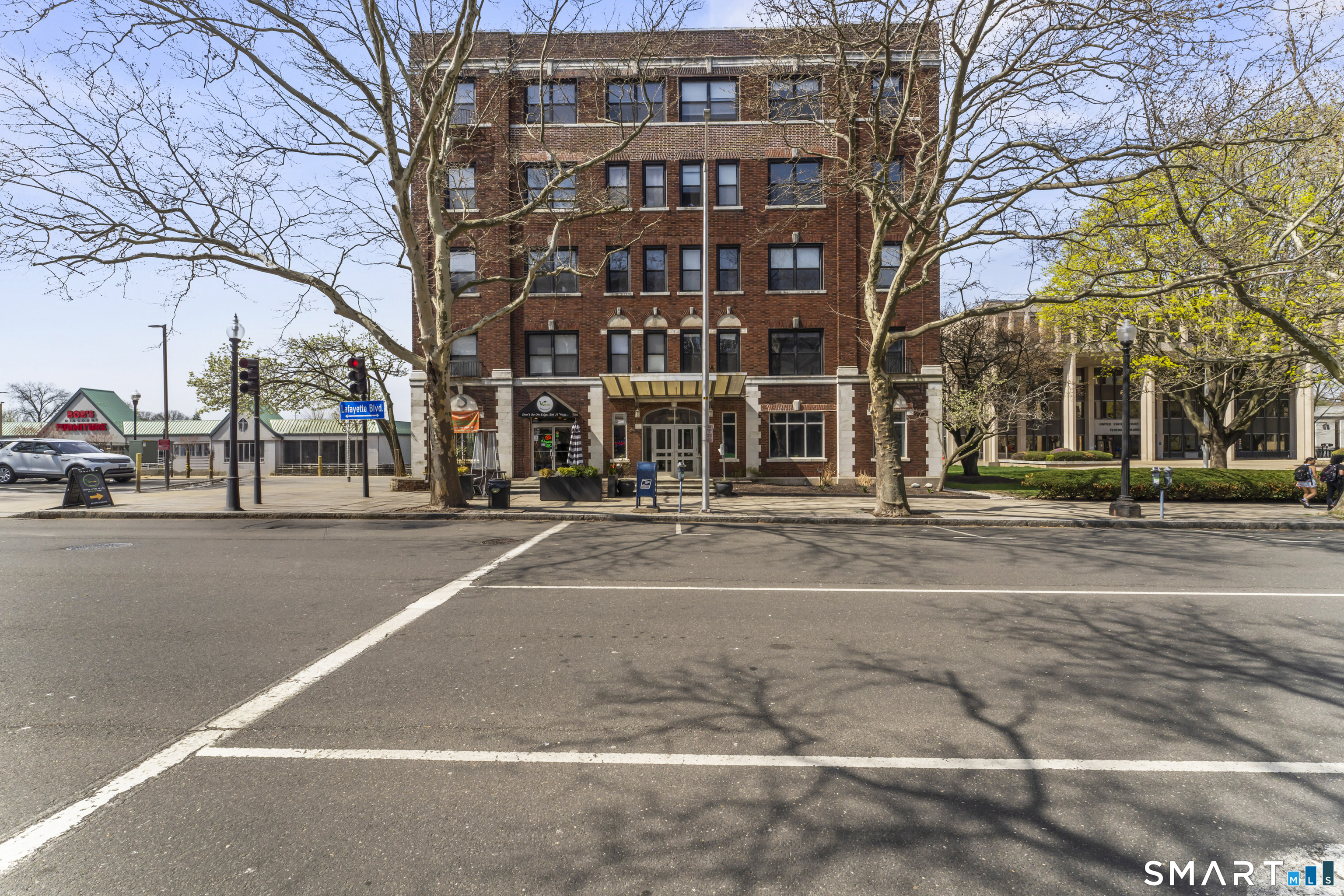 881 Lafayette Boulevard, 3k, Bridgeport, CT 06604 | For Sale at $199,500