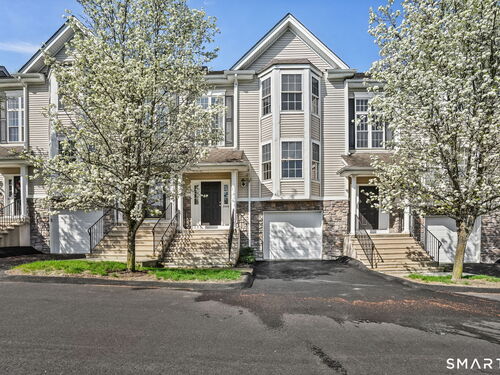  townhouse condo for sale located at 1004 Sienna Drive, 1004, Danbury, CT 06810