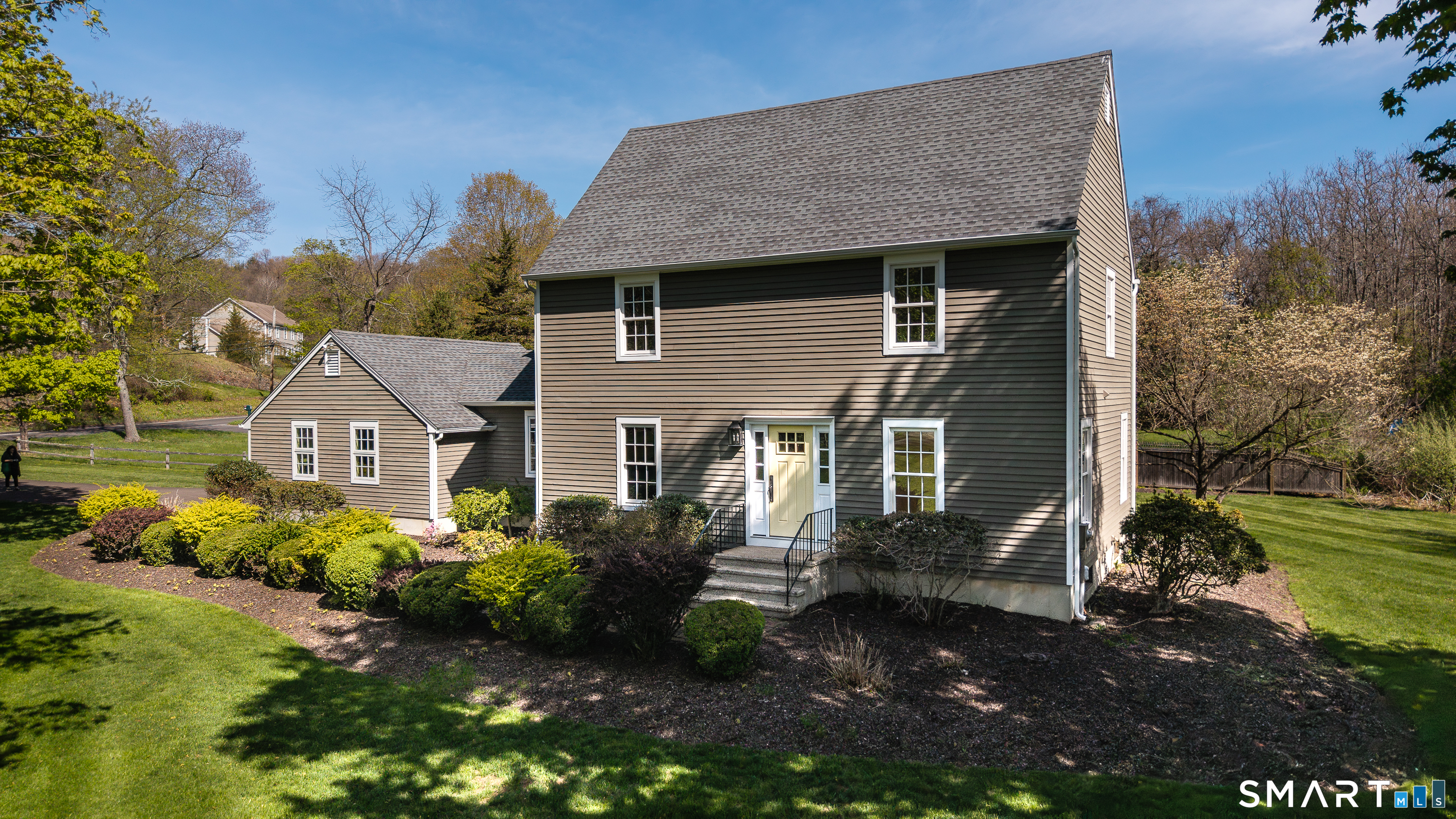 179 Walnut Tree Hill Road, Newtown, CT 06482 | For Sale at $561,000