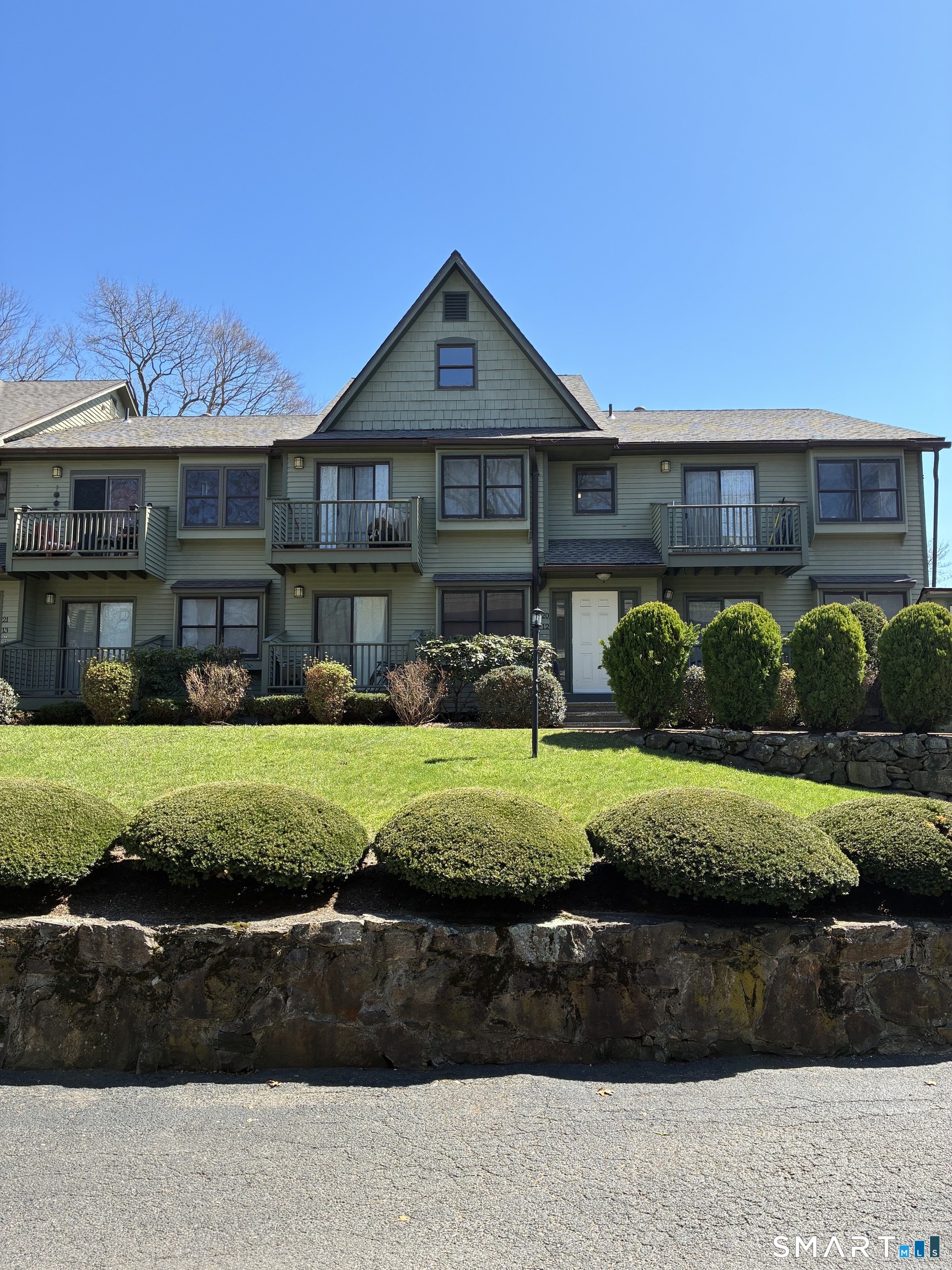 462 Glendale Avenue, 11, Bridgeport, CT 06606 | For Sale at $219,900