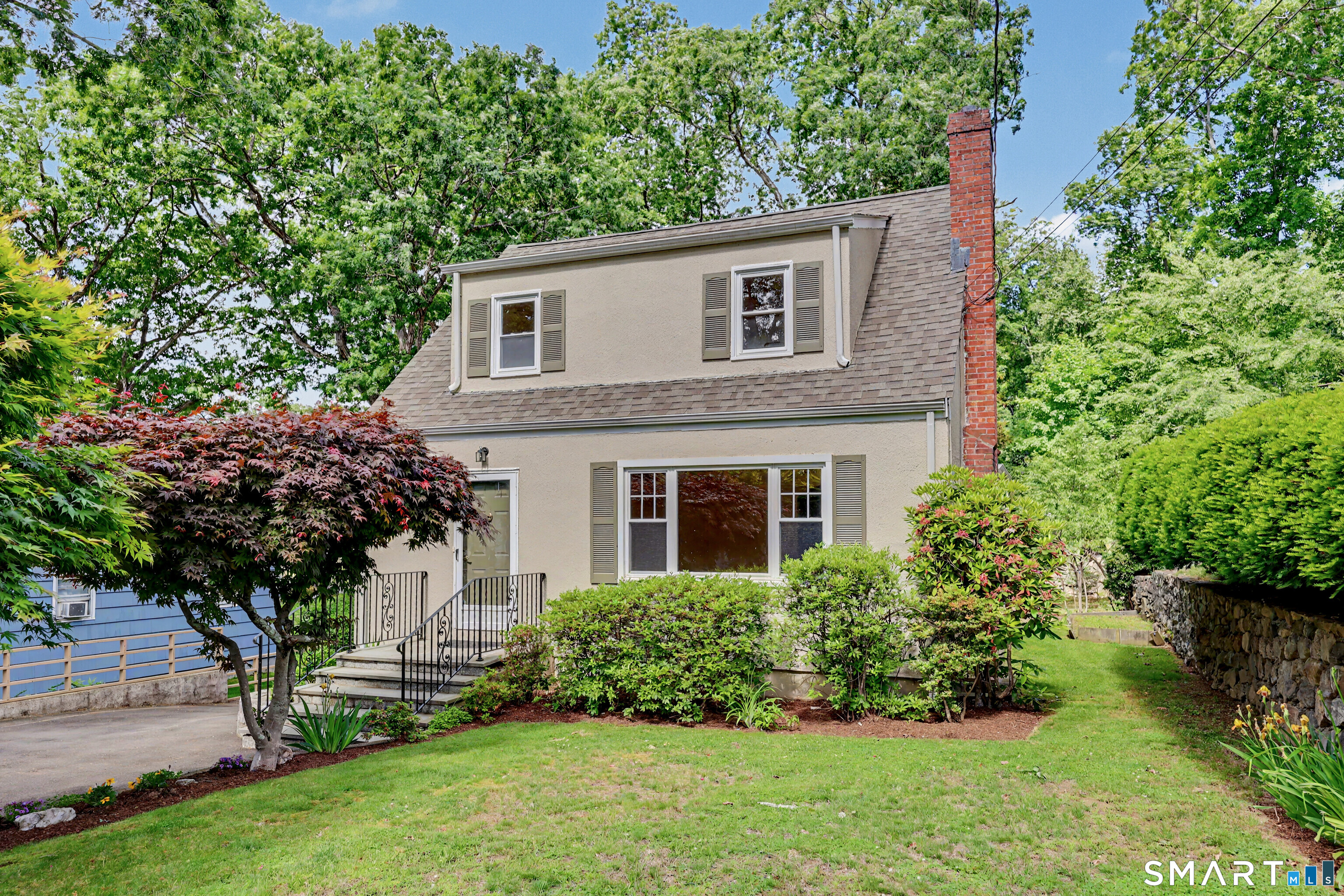 170 Dunn Avenue, Stamford, CT 06905 | For Sale at $650,000