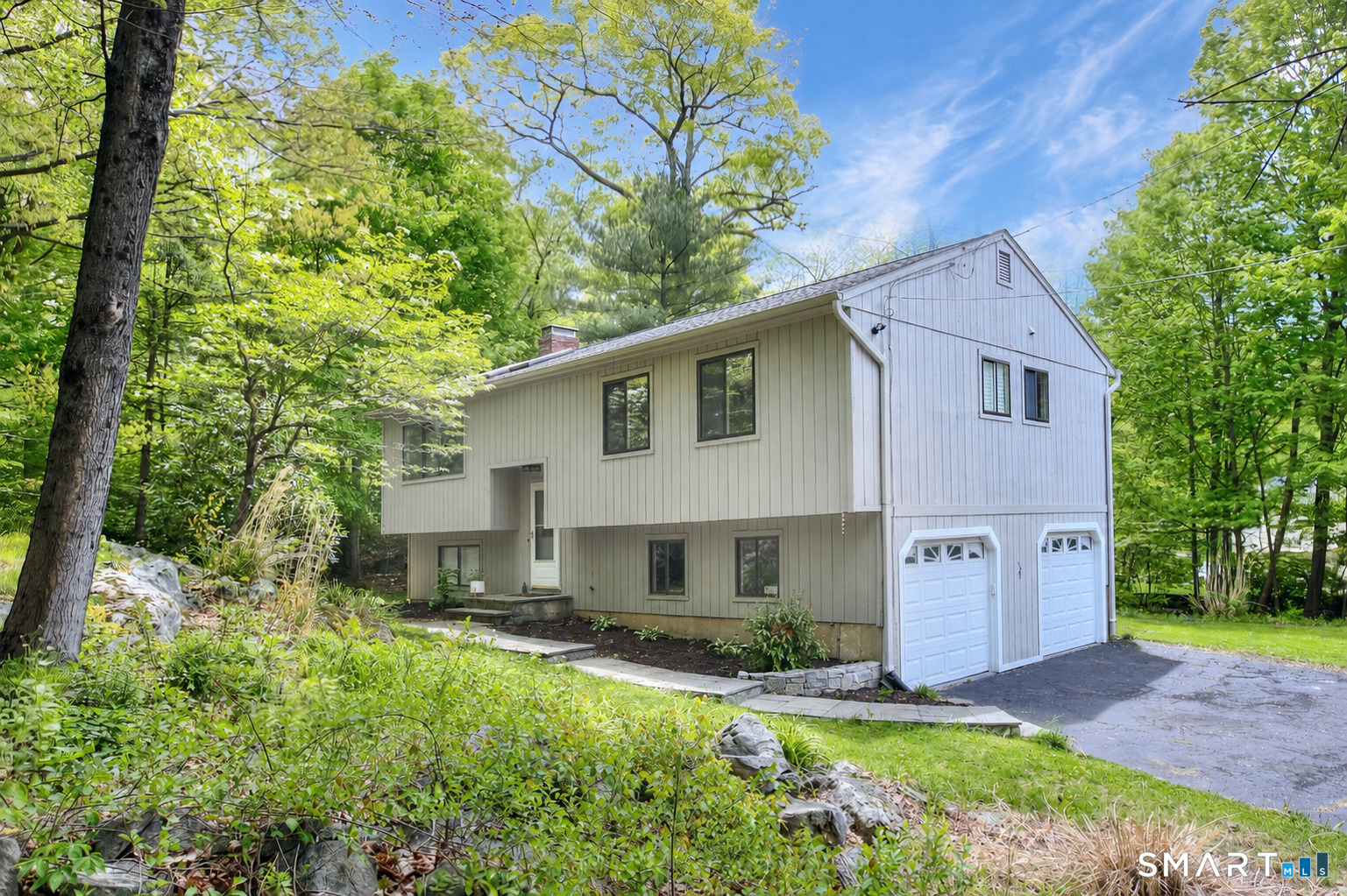 518 Bennetts Farm Road, Ridgefield, CT 06877 | For Sale at $716,000