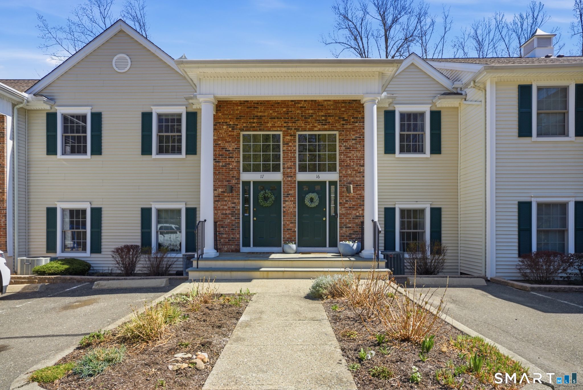 570 Danbury Road, 16, Ridgefield, CT 06877 | For Sale at $475,000