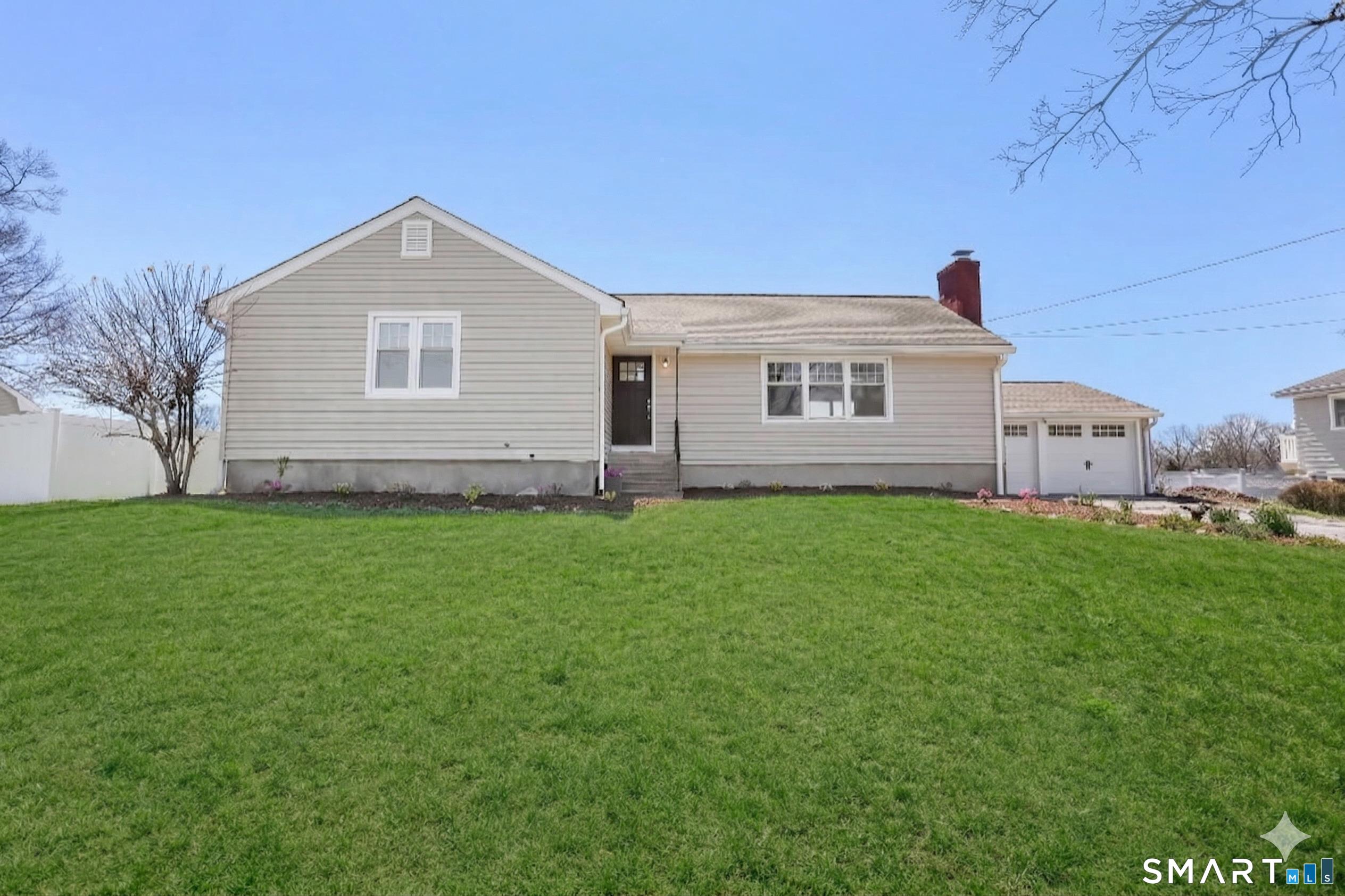 195 Post Oak Road, Stratford, CT 06614 | For Sale at $525,000