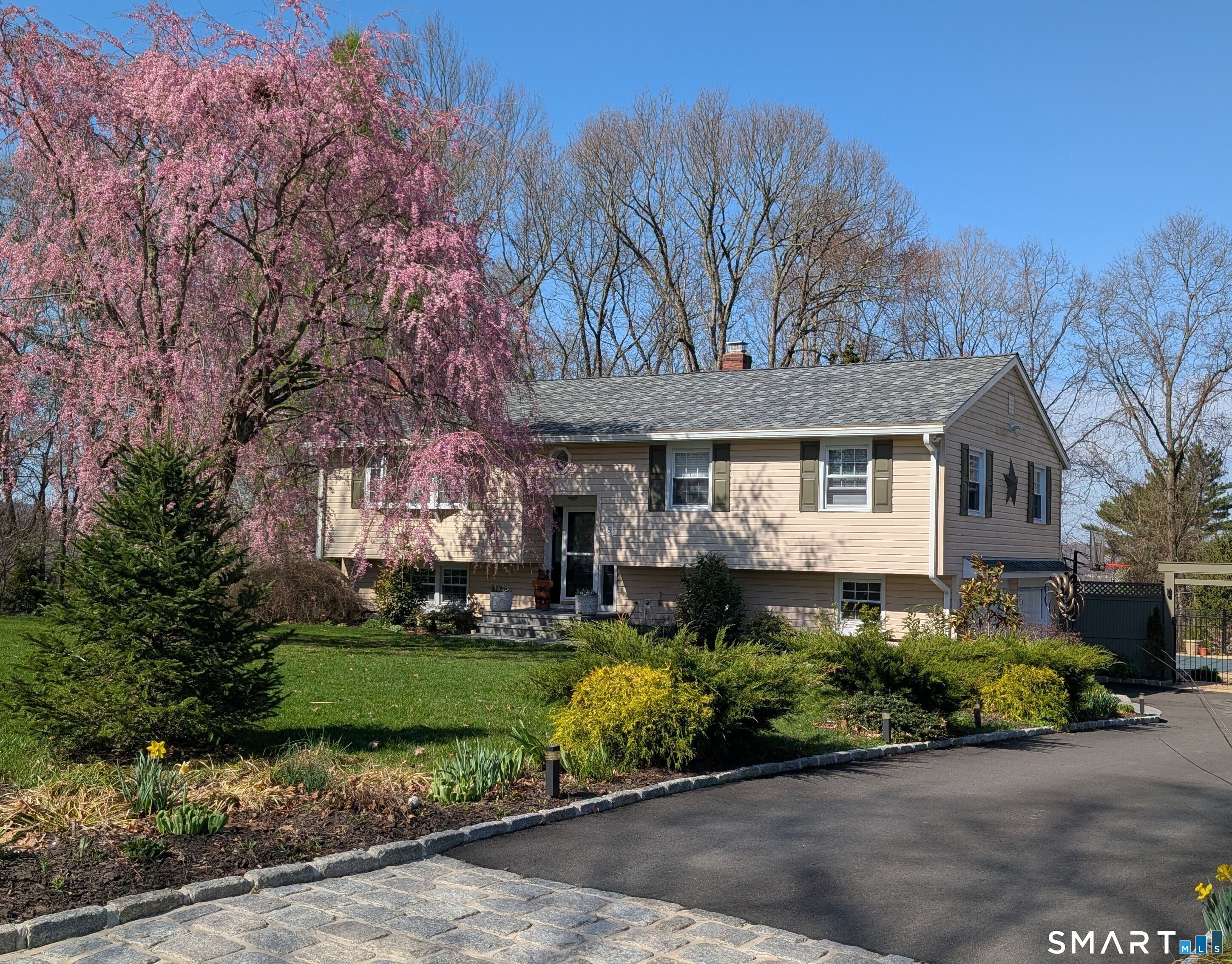 5 Hearthstone Drive, Bethel, CT 06801 | For Sale at $650,000