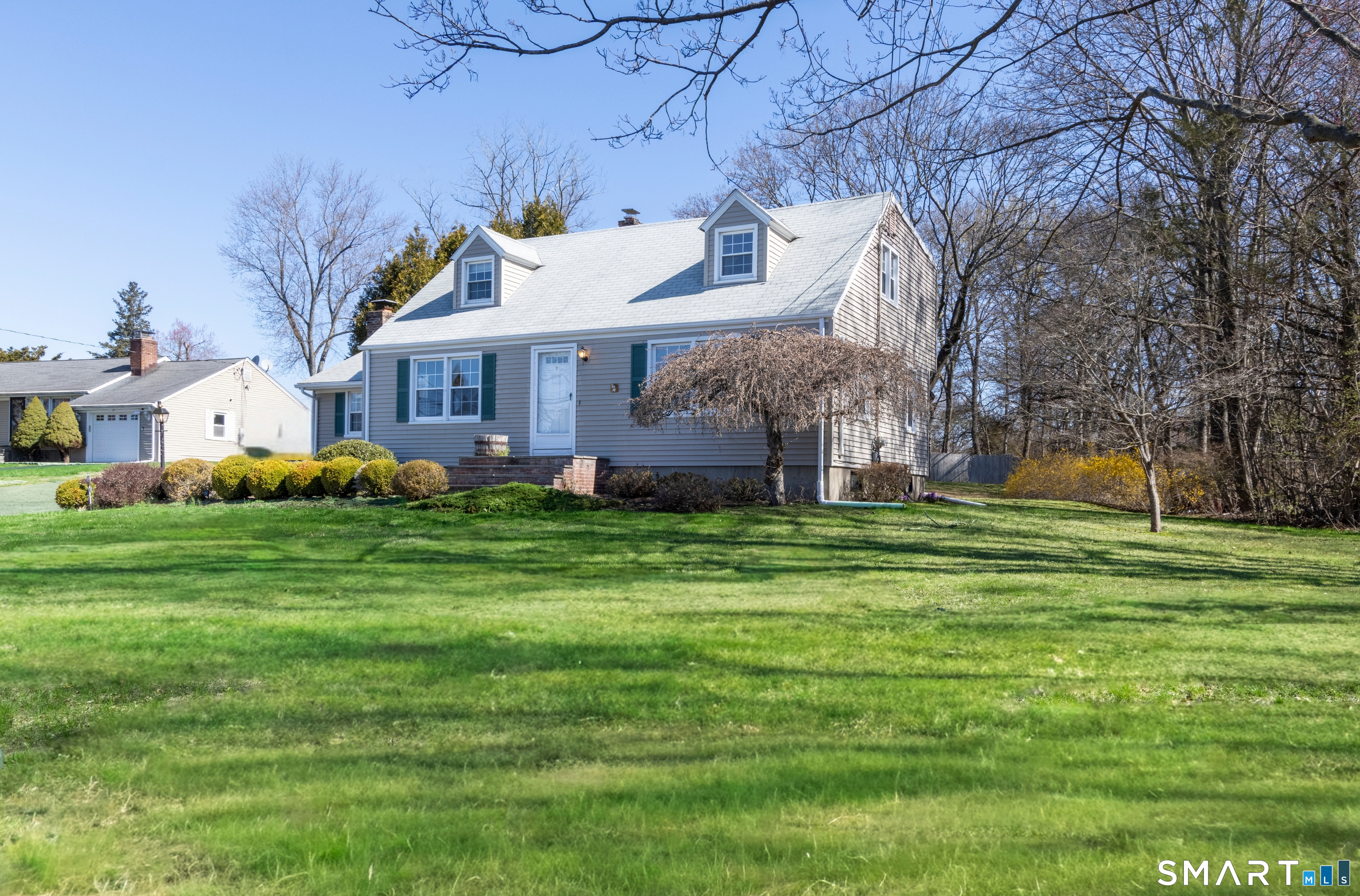 146 Warde Terrace, Fairfield, CT 06824 | For Sale at $749,900