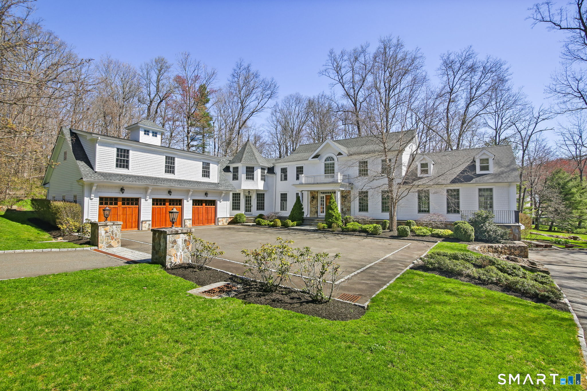 323 Smith Ridge Road, New Canaan, CT 06840 | For Sale at $3,195,000