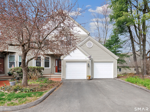  townhouse condo for sale located at 11 Greystone, 11, Shelton, CT 06484