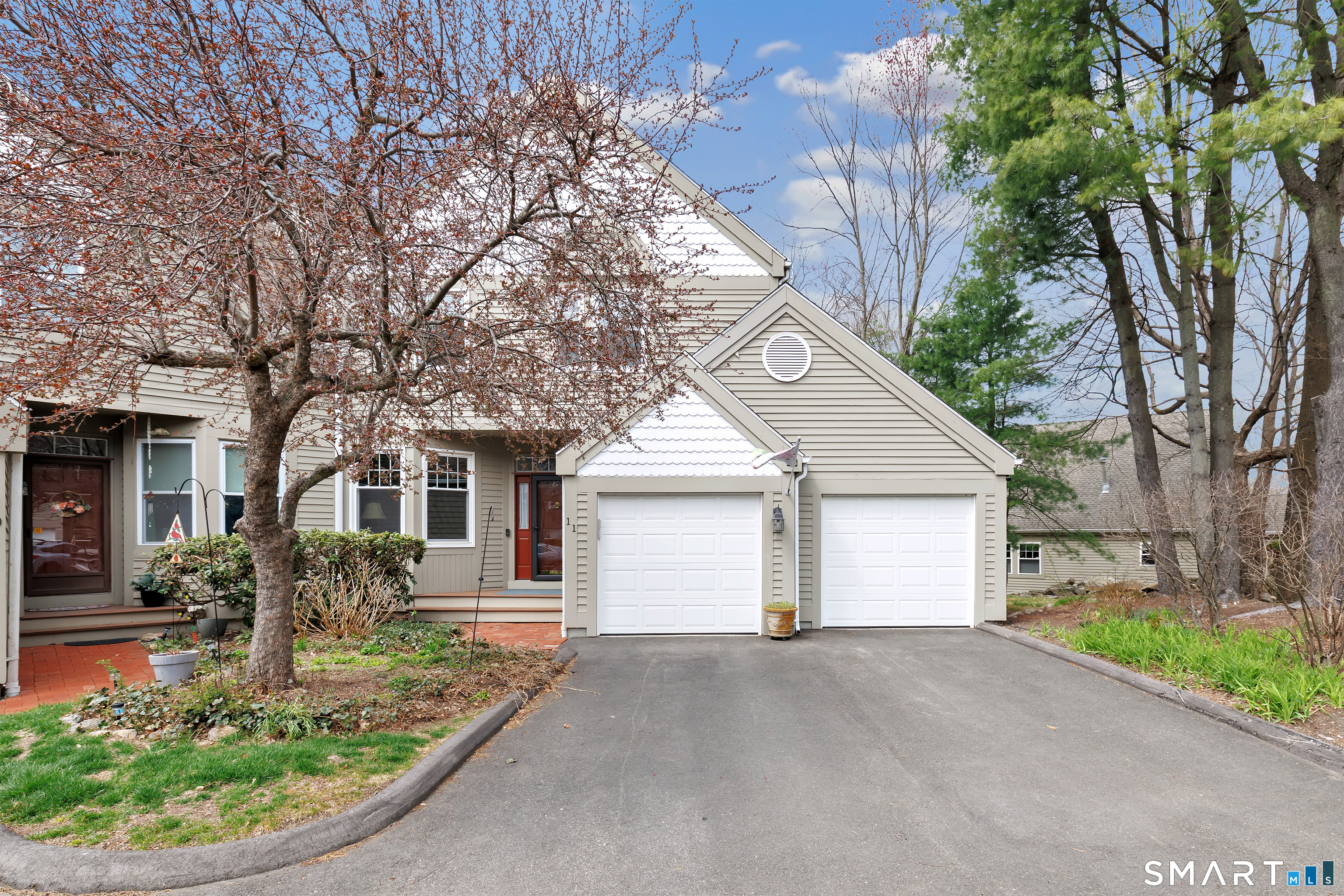 11 Greystone, 11, Shelton, CT 06484 | For Sale at $579,000