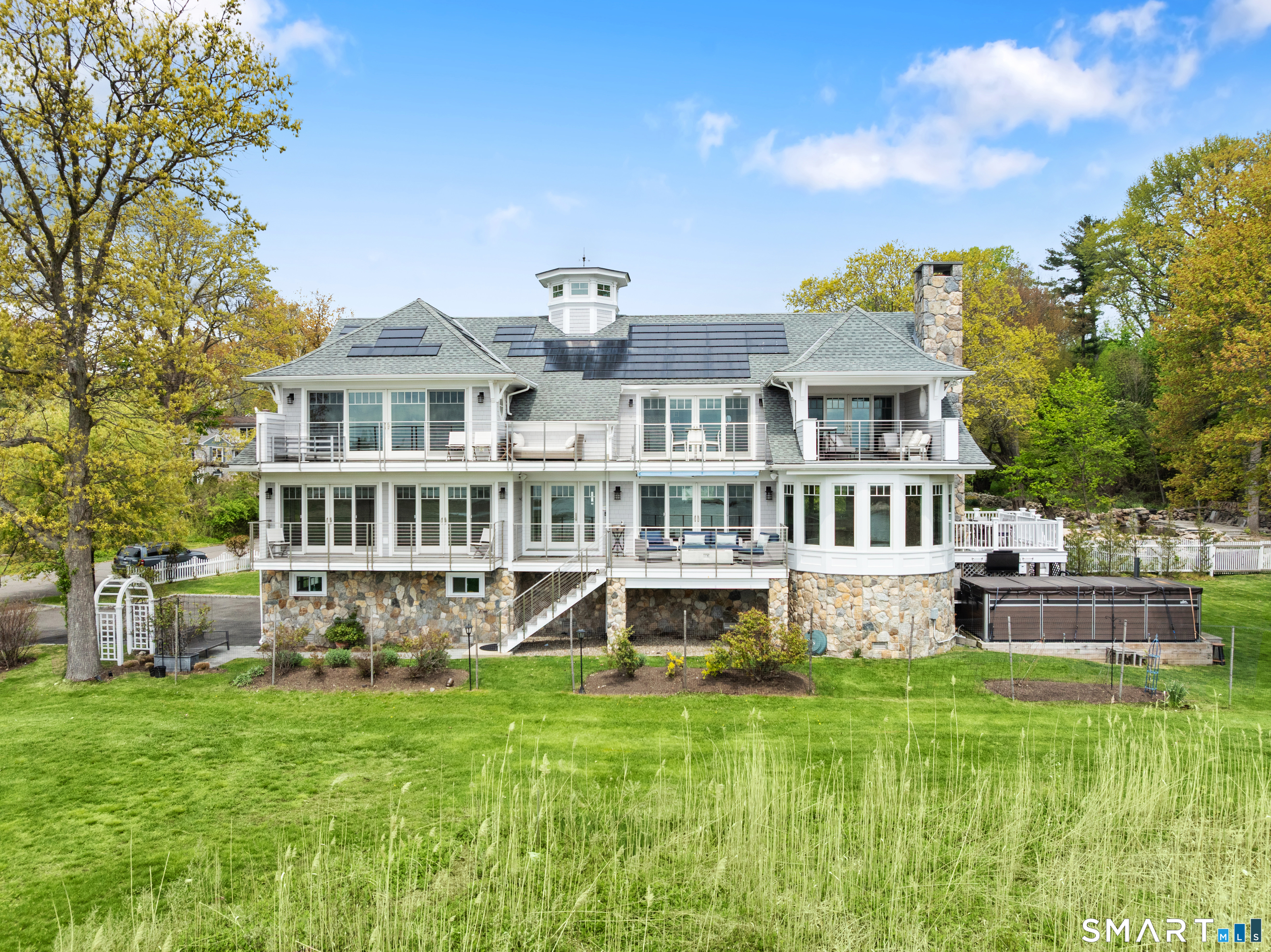 70 Kenilworth Drive East, Stamford, CT 06902 | For Sale at $2,500,000