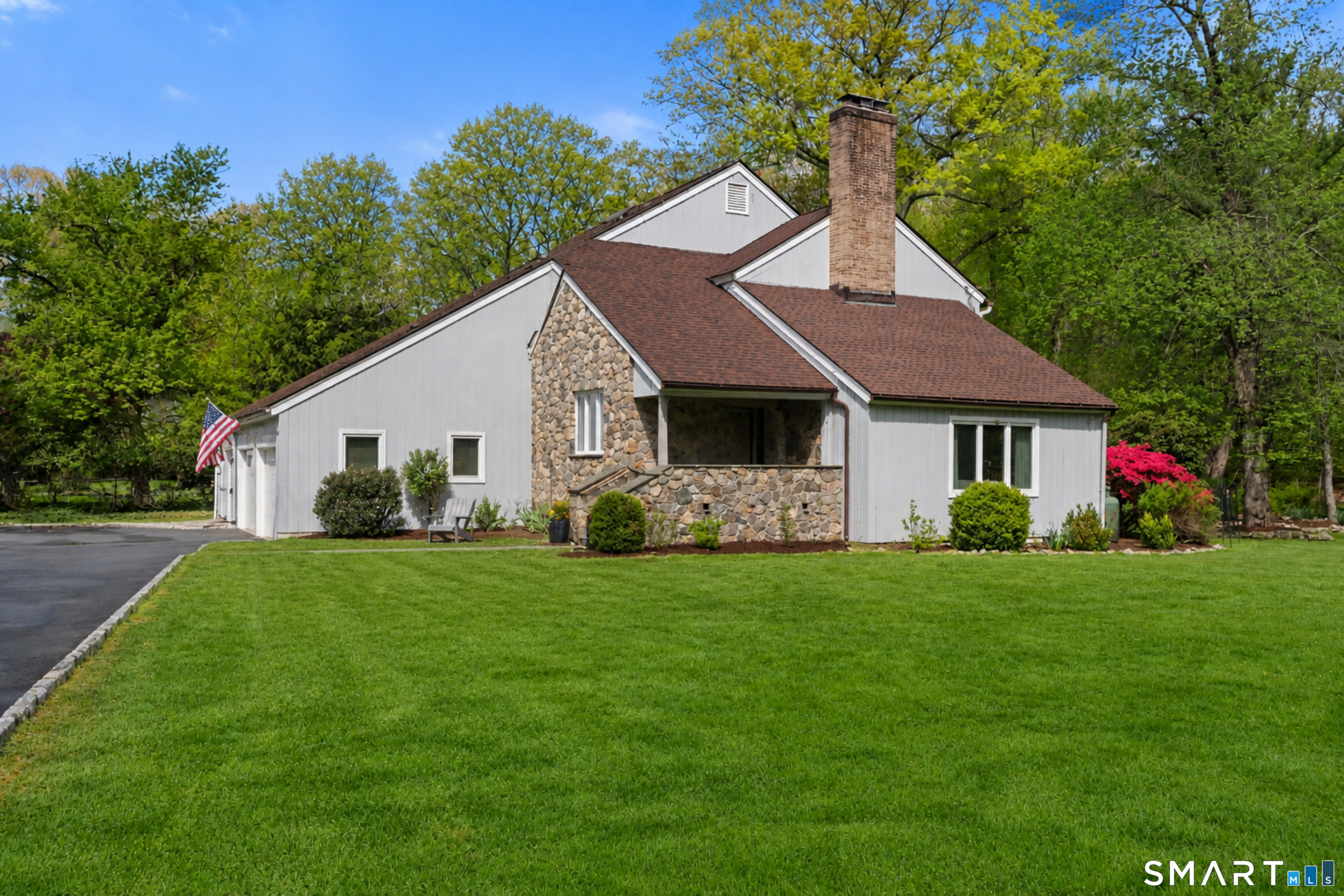 702 Westover Road, Stamford, CT 06902 | For Sale at $1,250,000