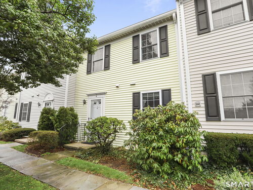  townhouse condo for sale located at 33 Talbot Lane, Greenwich, CT 06830