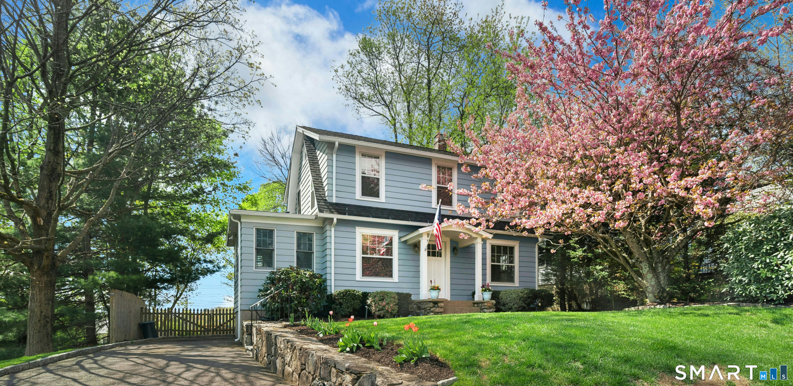 281 West Avenue, Darien, CT 06820 | For Sale at $1,125,000