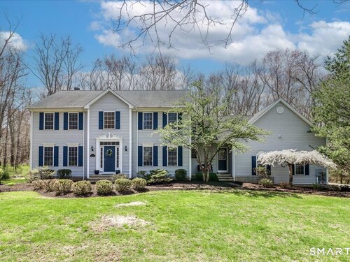  single family home for sale located at 10 Ironwood Drive, Newtown, CT 06482