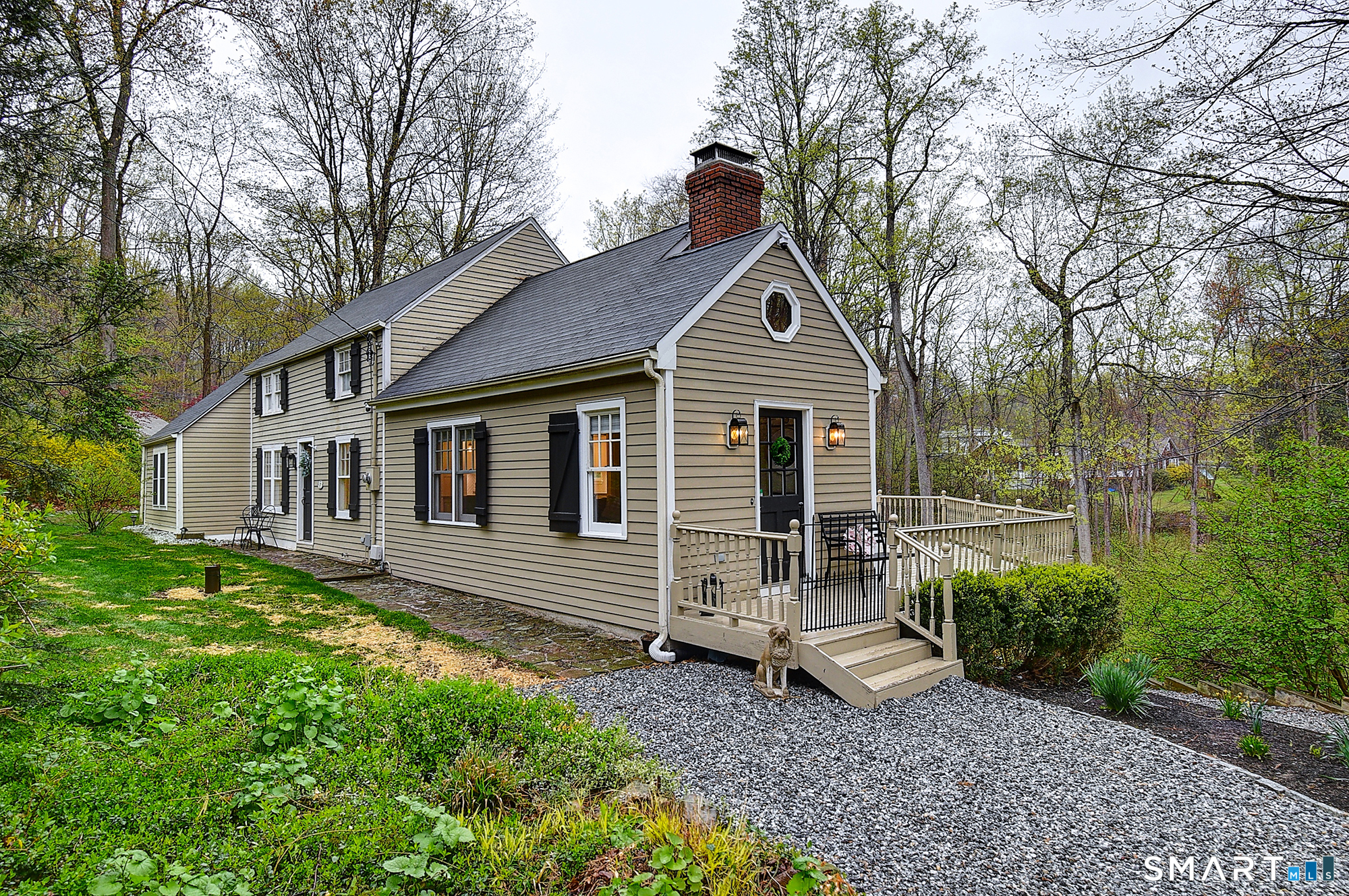 27 Chestnut Hill Road, Newtown, CT 06482 | For Sale at $549,000