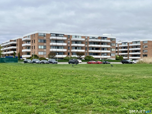  condo home for sale located at 50 Birdseye Street, 306a, Stratford, CT 06615