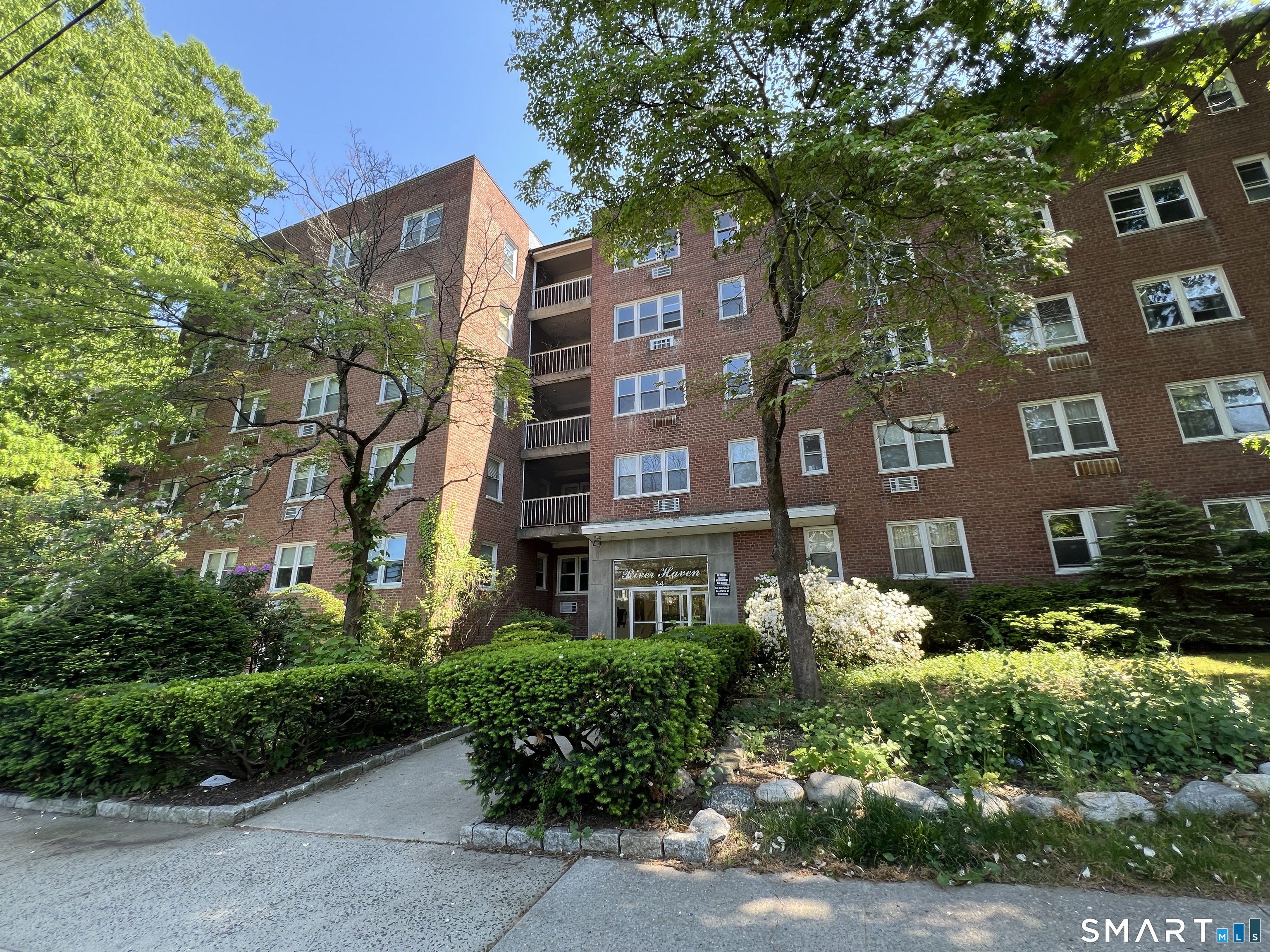 54 W North Street, 417, Stamford, CT 06902 | For Sale at $175,000