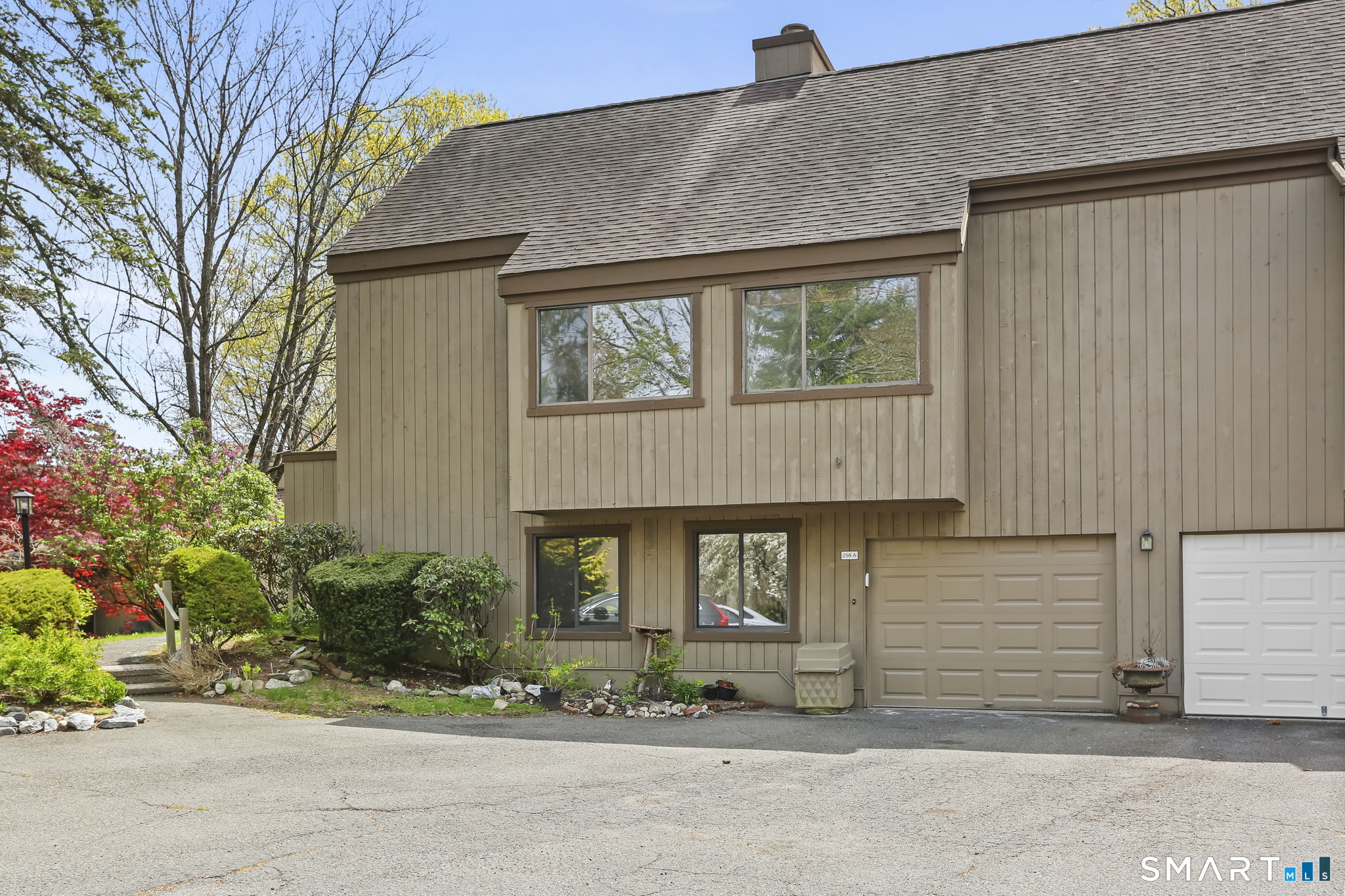 298 Baton Lane, 298 a, Stratford, CT 06614 | For Sale at $435,000